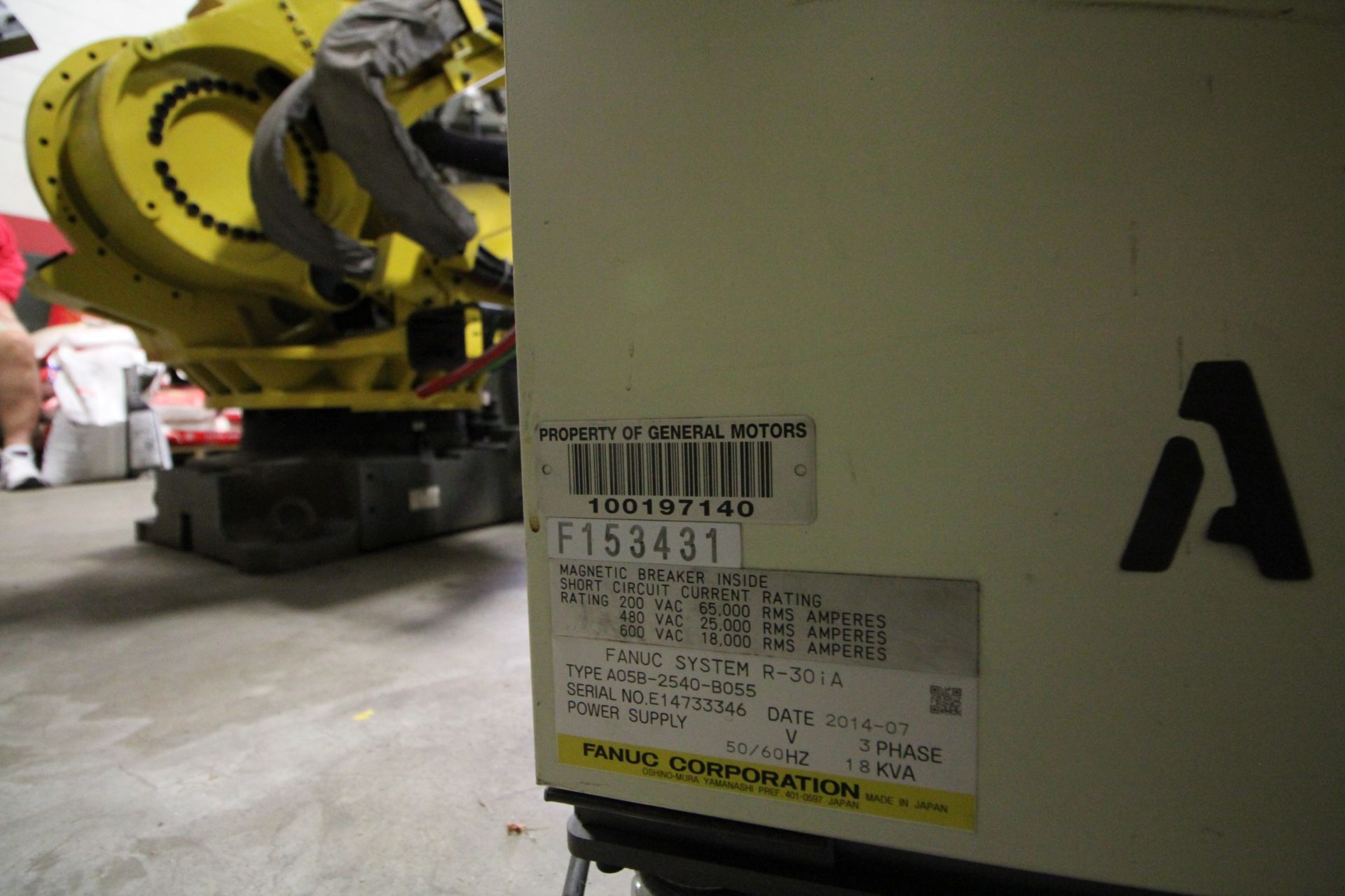 FANUC ROBOT M-900iA/400L WITH R-30iA CONTROLLER, TEACHPENDANT AND CABLES, SN 153431, YEAR 2014 - Image 9 of 11