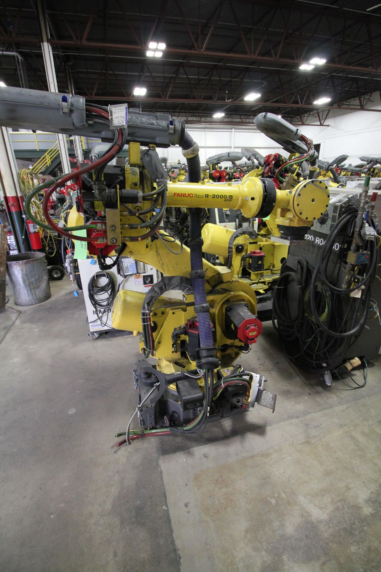 FANUC ROBOT R-2000iB/210F WITH R-30iA CONTROL, CABLES & TEACH PENDANT, SN 97005, YEAR 2009 - Image 2 of 9