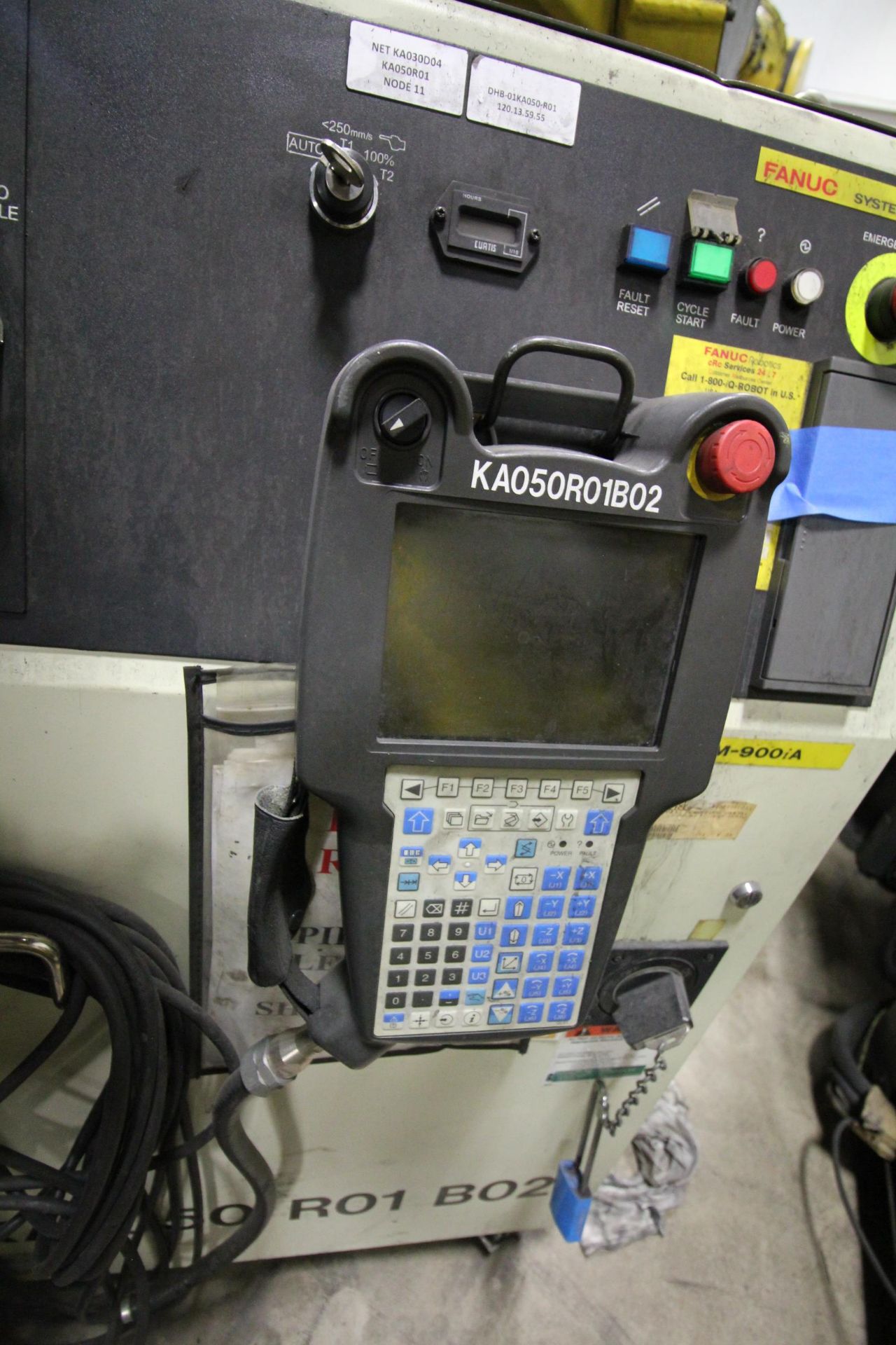 FANUC ROBOT M900iA/260L WITH R-30iA CONTROL, CABLES & TEACH PENDANT, SN 97368, YEAR 2009 - Image 7 of 9