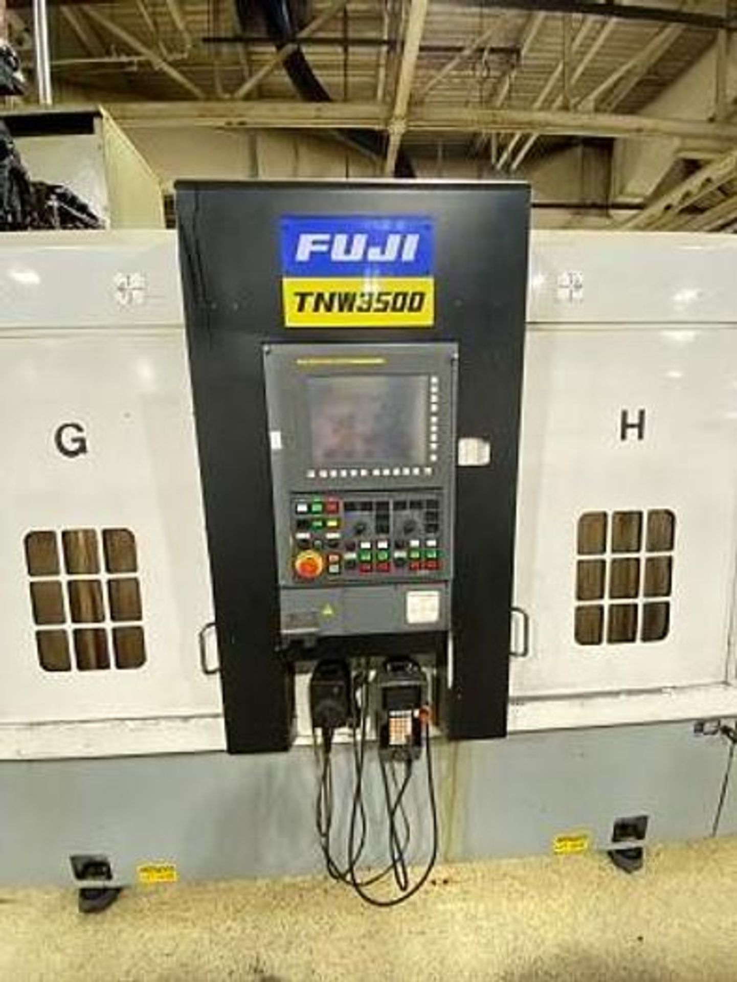 FUJI TNW 3500 TR TWIN SPINDLE TWIN TURRET CNC LATHES WITH GANTRY, YEAR 2008 - Image 2 of 6