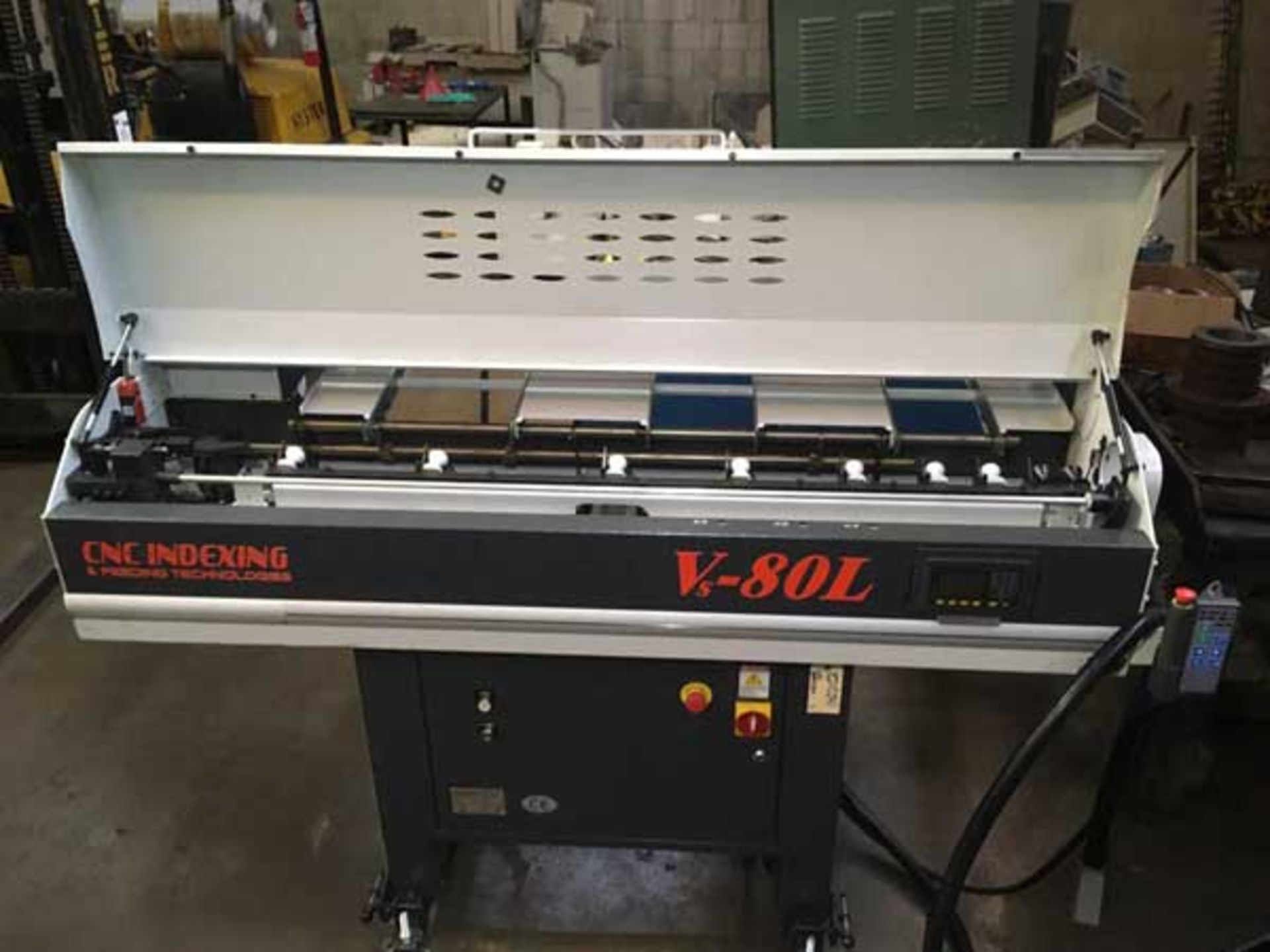 CNC INDEXING AND FEEDING TECHNOLOGIES SERVO BAR FEEDER, MODEL Vs-80L, YEAR 2015, SN 35150022 - Image 4 of 7