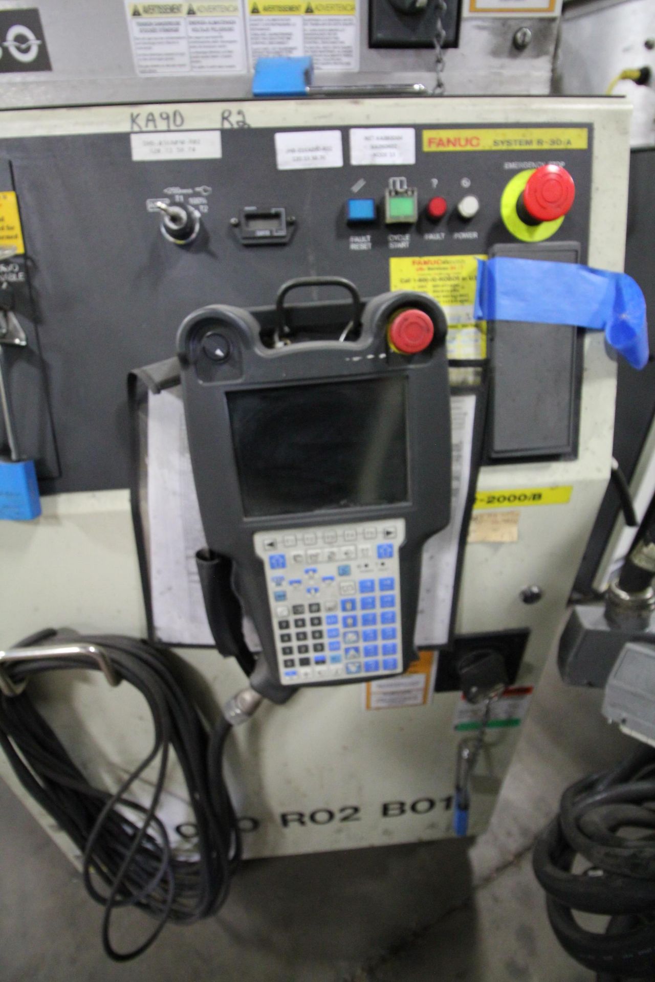 FANUC ROBOT R-2000iB/210F WITH R-30iA CONTROL, CABLES &amp; TEACH PENDANT, SN 96999, YEAR 2009 - Image 7 of 9