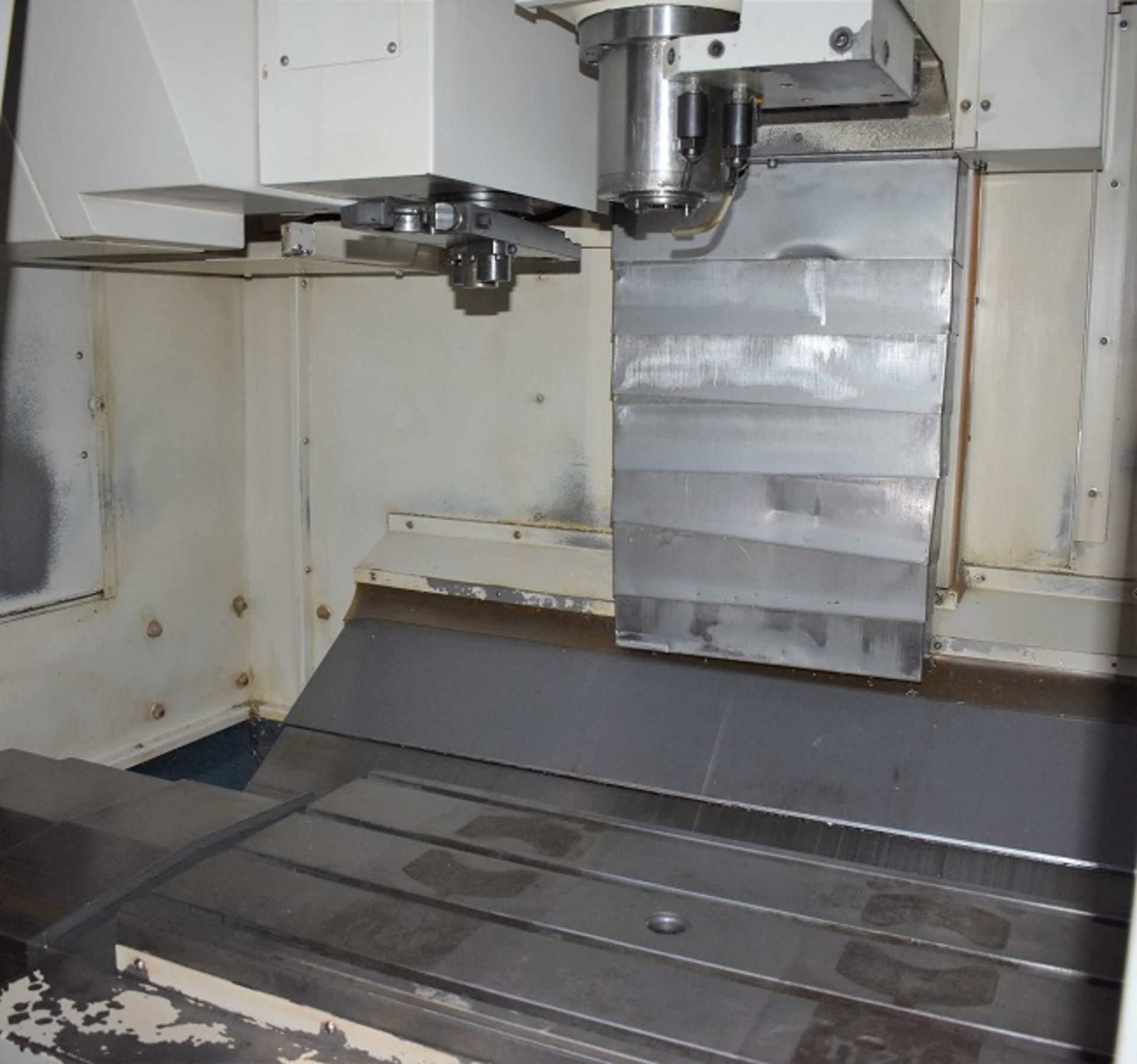 DAEWOO DMV-3016L CNC VMC, YEAR 2005, SN NM4100277 - Image 3 of 5