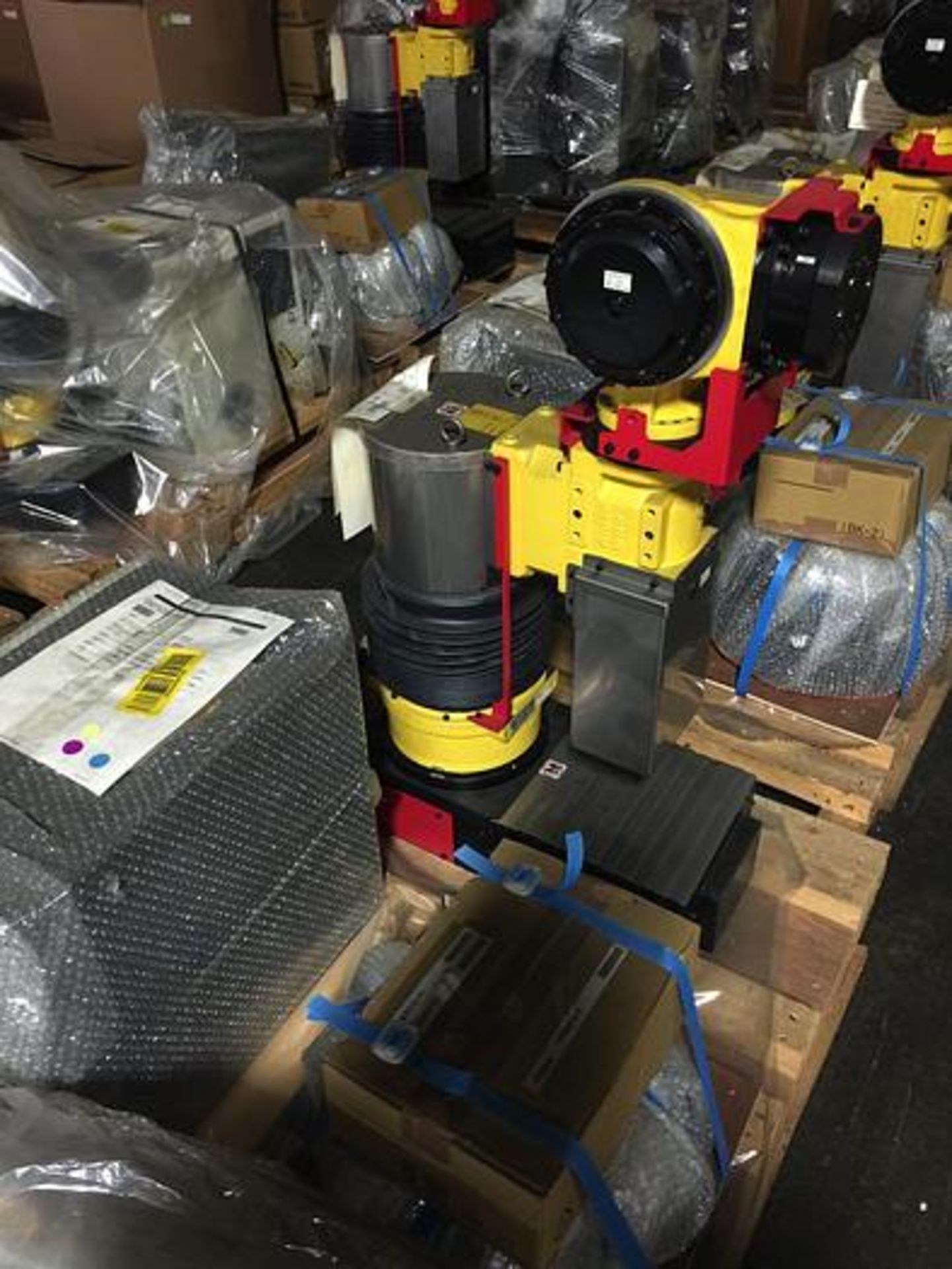 FANUC F-100iA ROBOTIC FLEXIBLE FIXTURING SYSTEM NEW NEVER USED, YEAR 2018 - Image 6 of 11