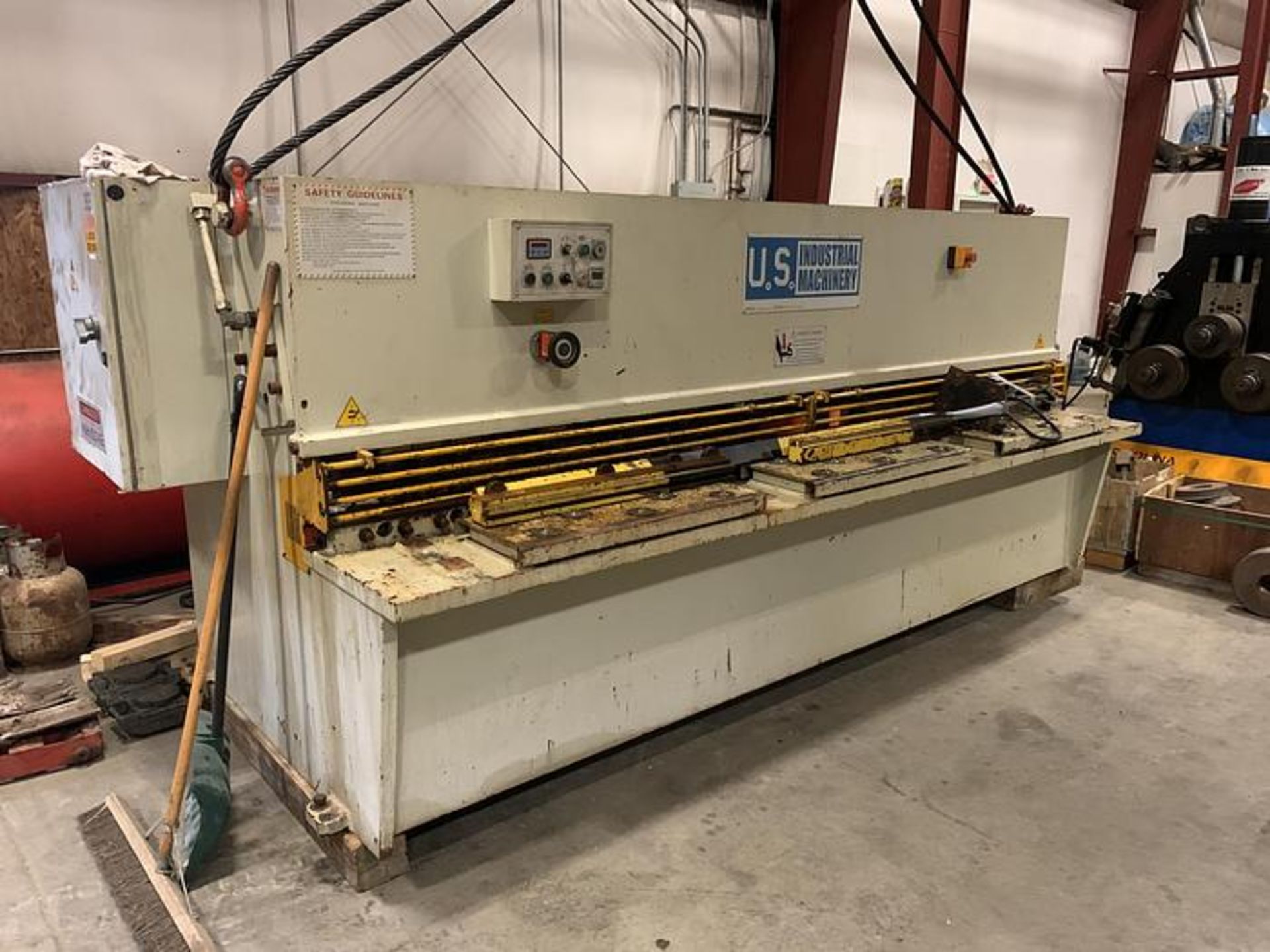 U.S. INDUSTRIAL MACHINERY SHEAR, MODEL US 1025 10' X .25, YEAR 2006, SN J2005-200