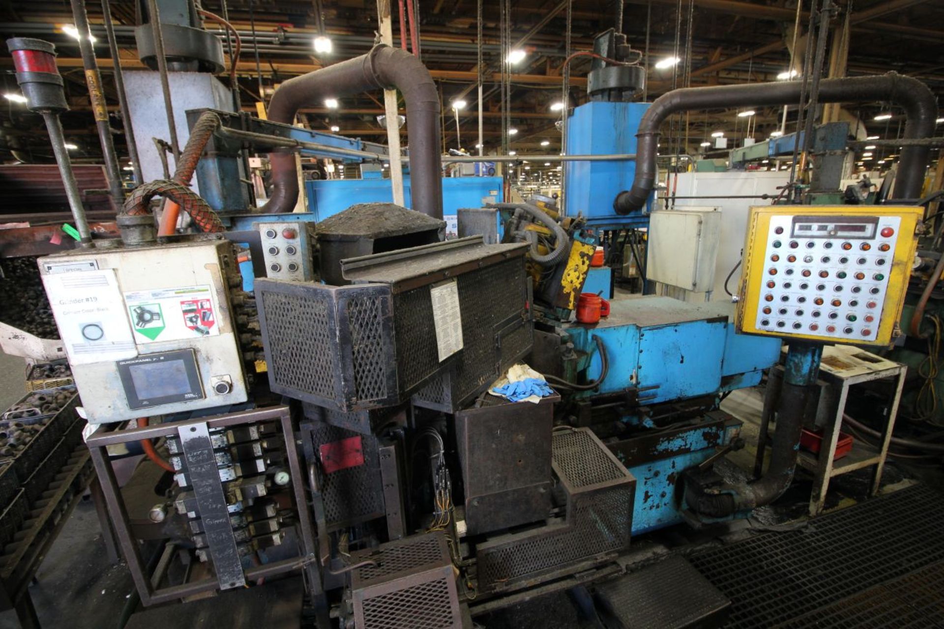 CINCINNATI NO.2 CENTERLESS GRINDER MODEL AE, SN 3563AO185-0005