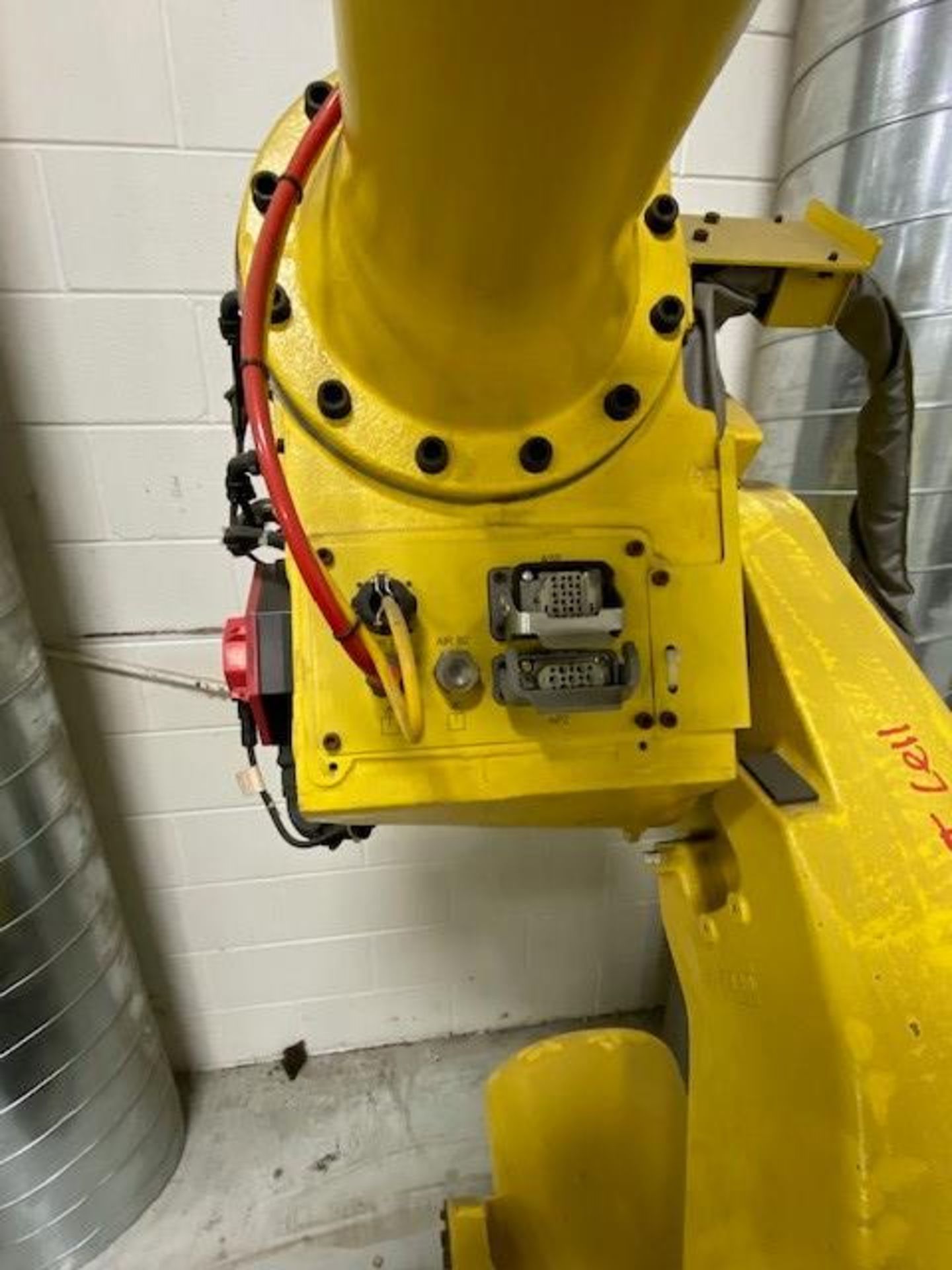 FANUC R-2000iB/165F WITH R-30iA CONTROLS, TEACH PENDANT & CABLES, SN 84262, ONLY 624 HOURS - Bild 2 aus 7