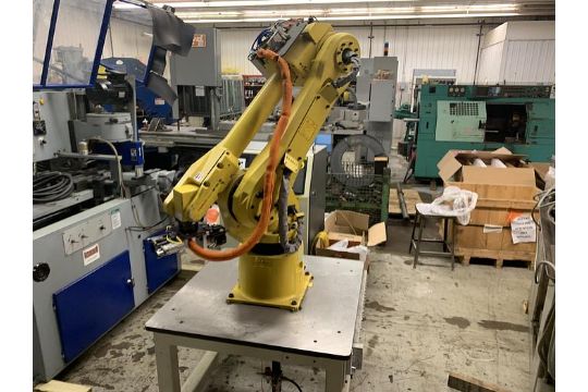 FANUC ROBOT M16iB/10L WITH RJ3iC (R30iA) CONTROLLER, TEACH & CABLES, YEAR 2006, SN 80306 - Image 3 of 17