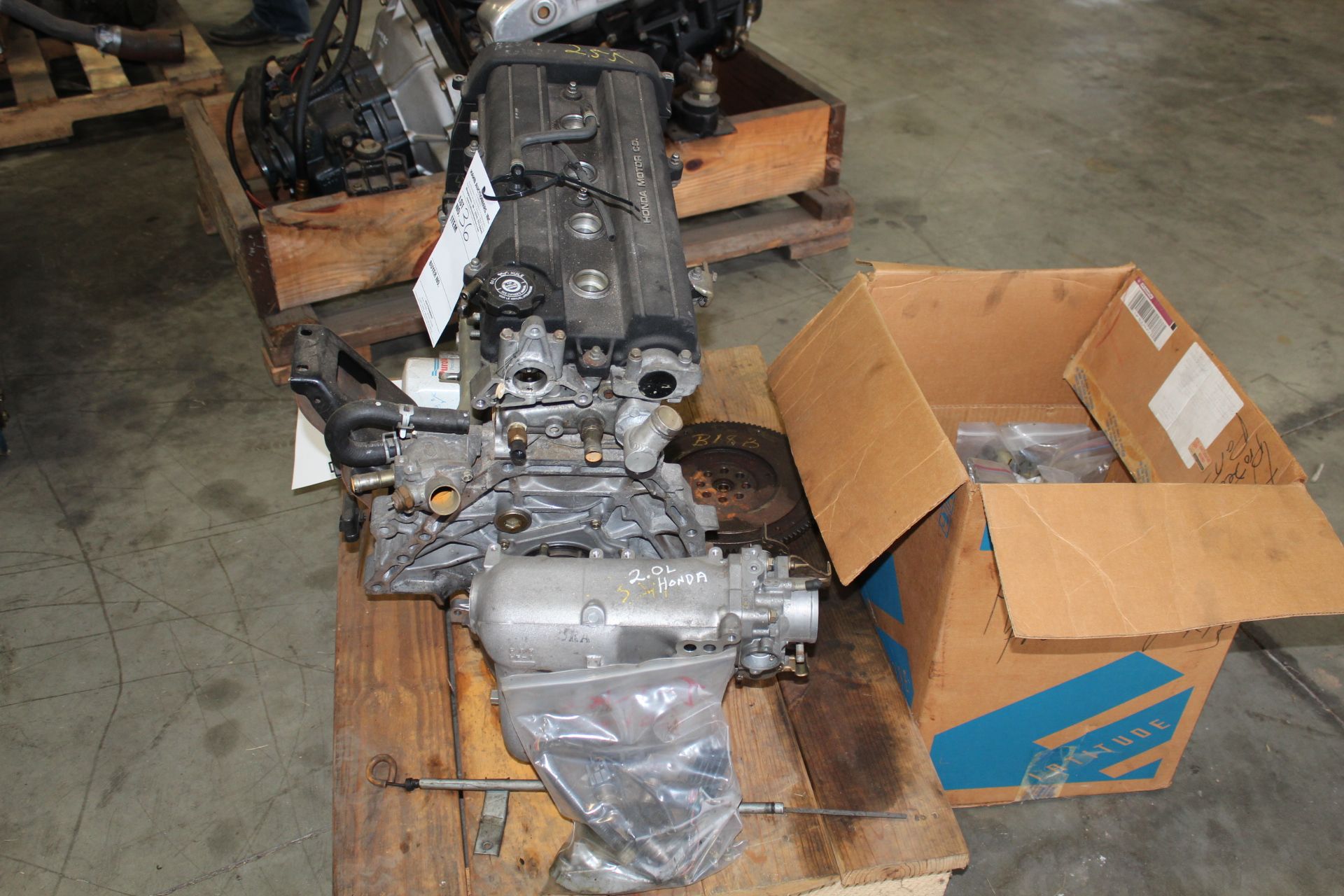 Honda B20B 2.0 Engine Assembly - Image 2 of 4