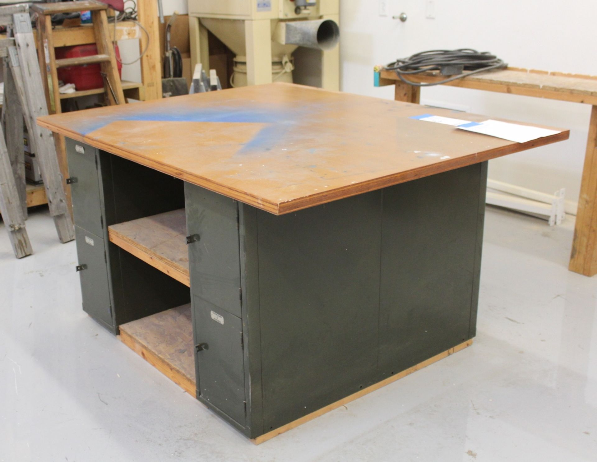 Woodworking bench with Lockers