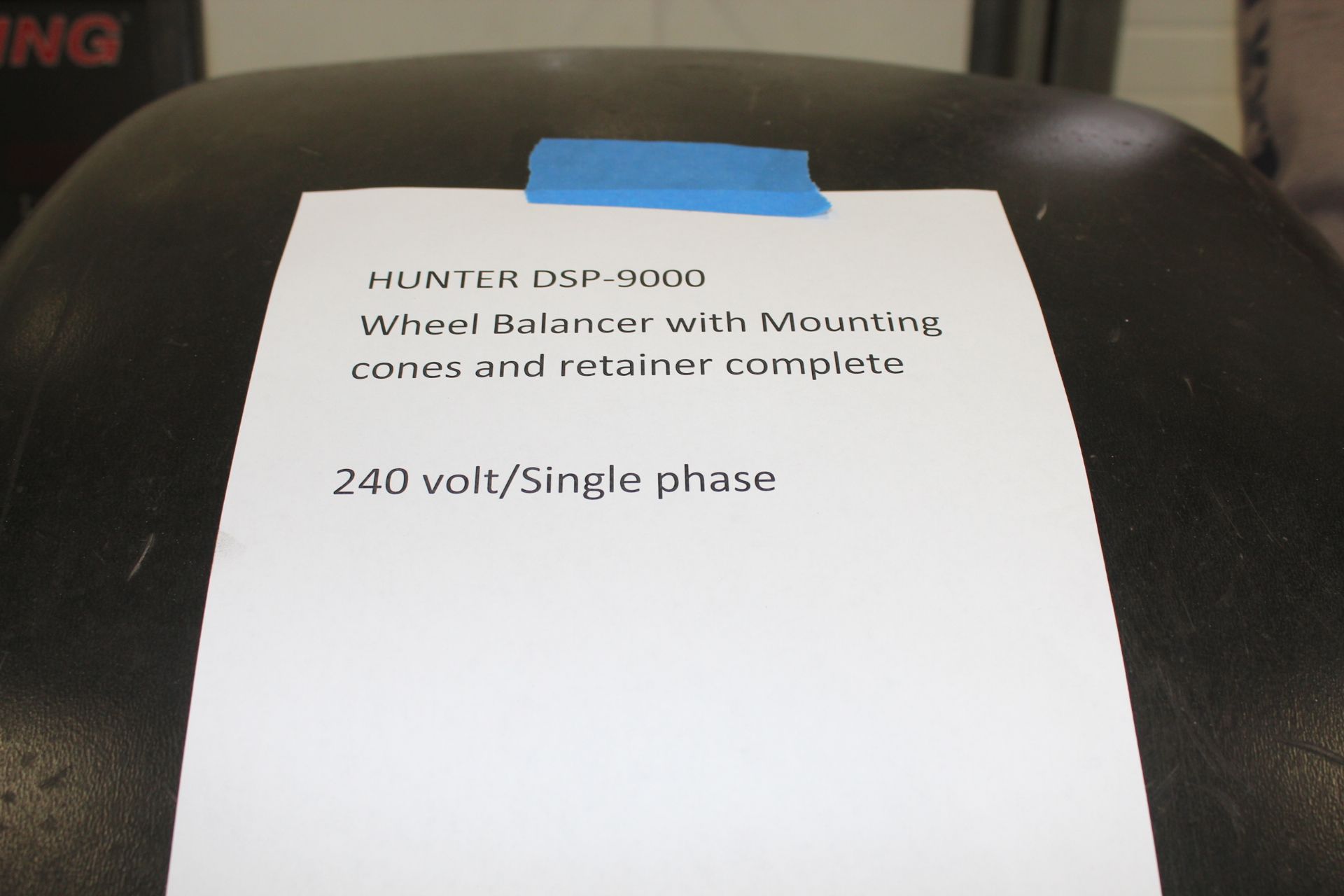 Hunter Wheel Balancer model DSP-9000 - Image 5 of 5