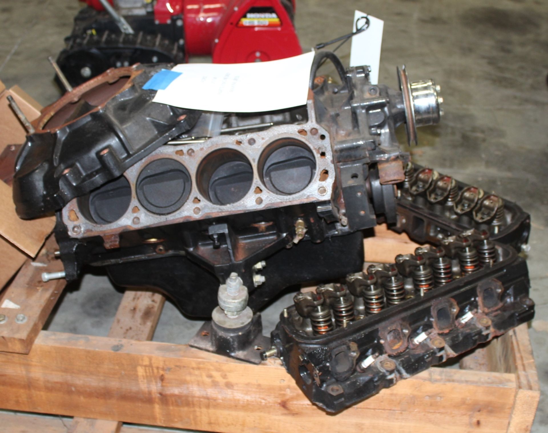 Ford 351W Engine FOR PARTS ONLY - Image 3 of 5