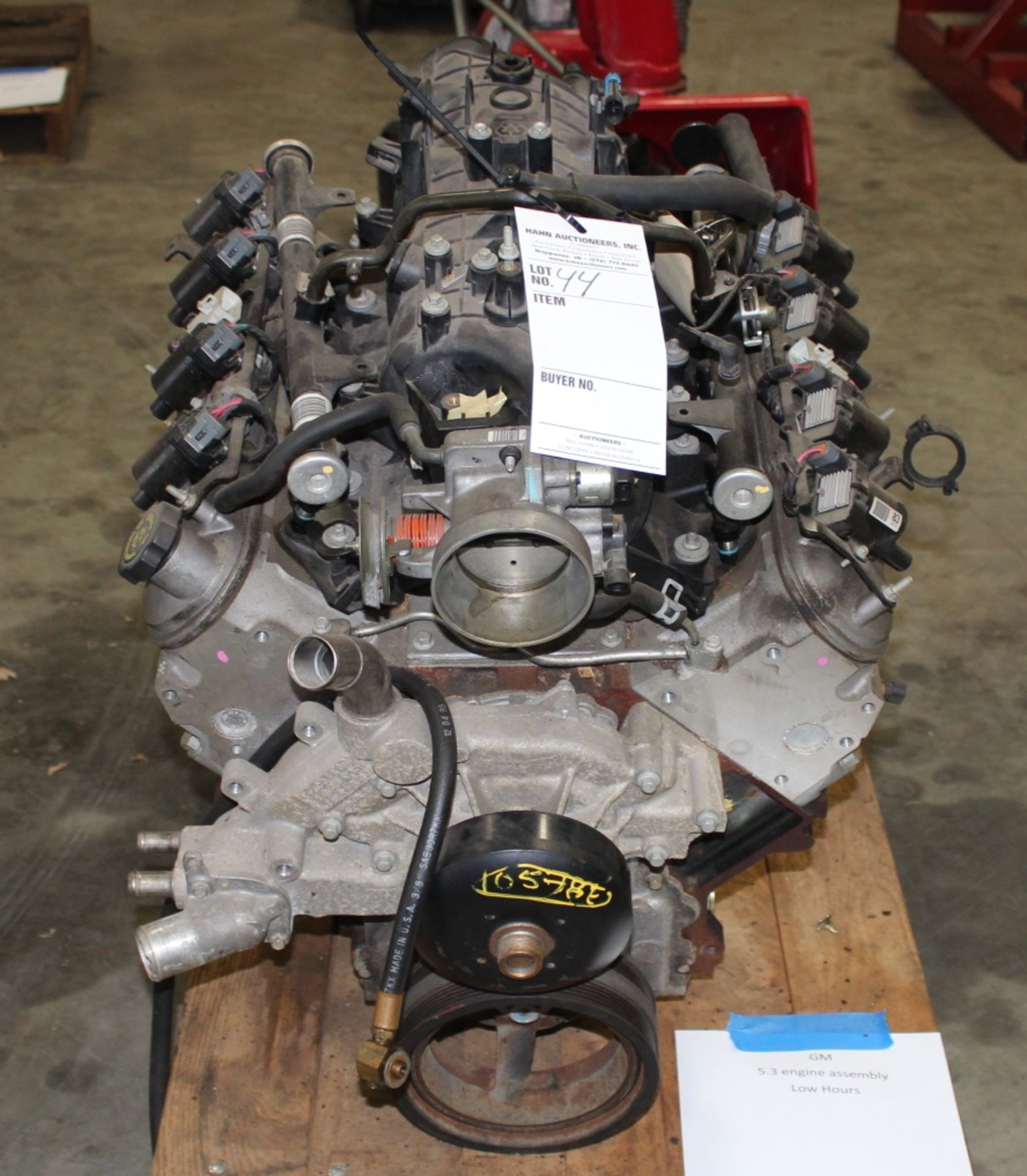 GM 5.3 Engine Assembly - Image 2 of 6