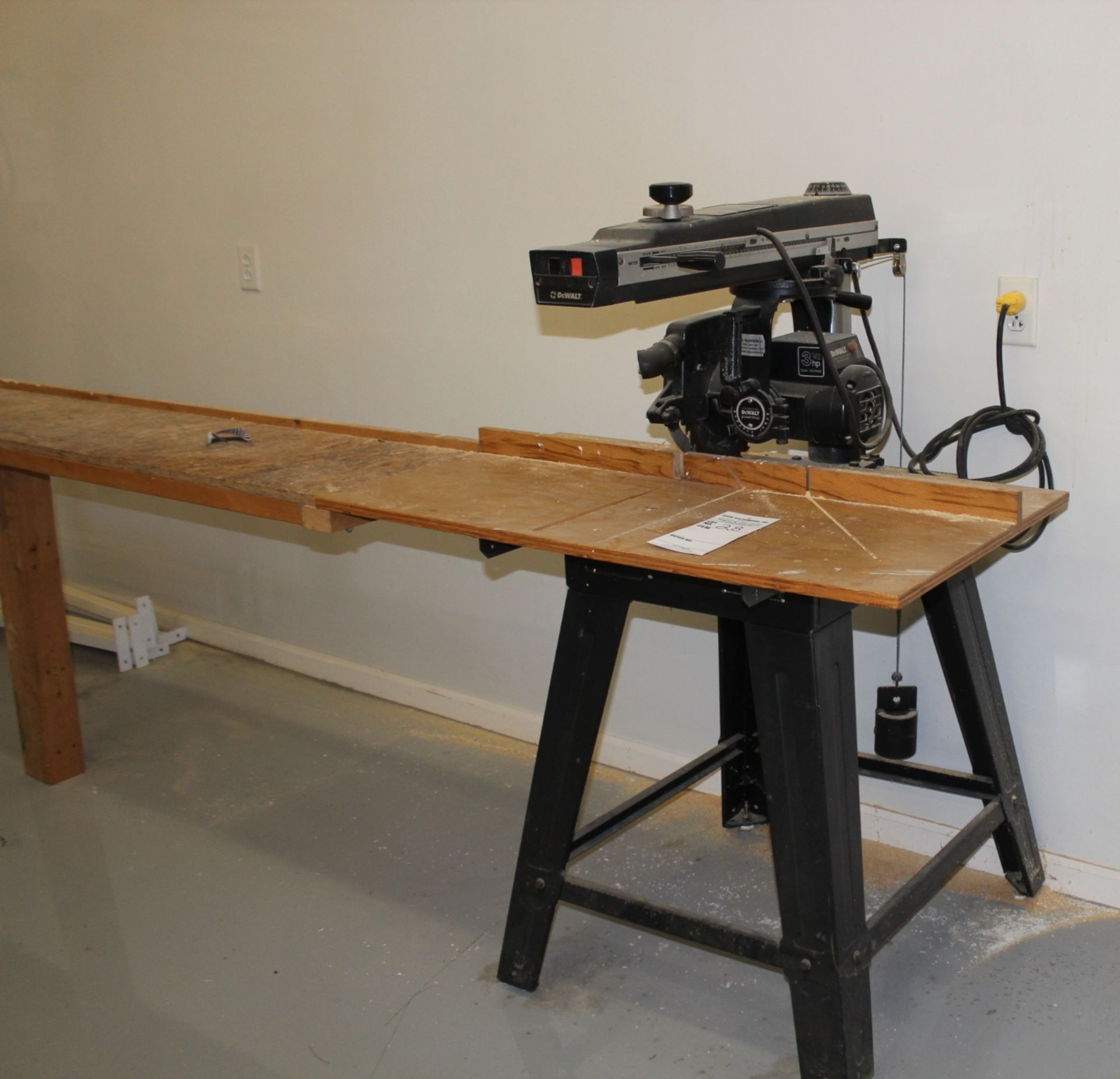 Dewalt Contractor Powershop 10" Radial Arm Saw