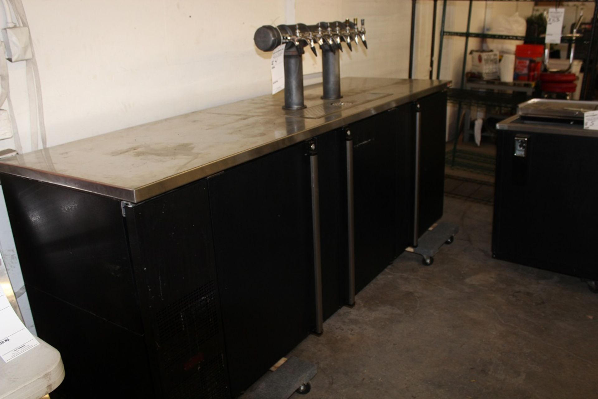 micro matic model MDD-94E kegerator 8 tap head stainless top, nice unit all in working condition