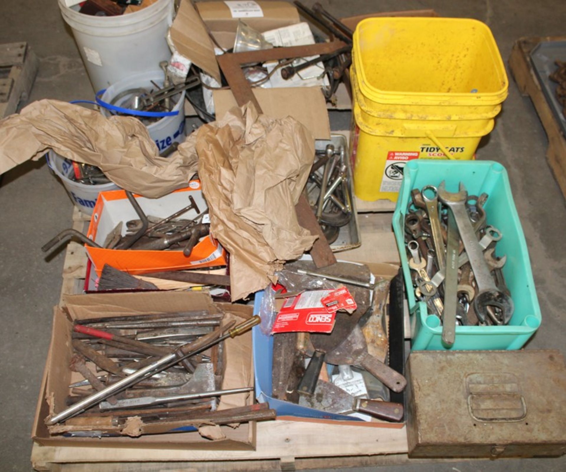 tools and miscellaneous hardware - Image 2 of 3