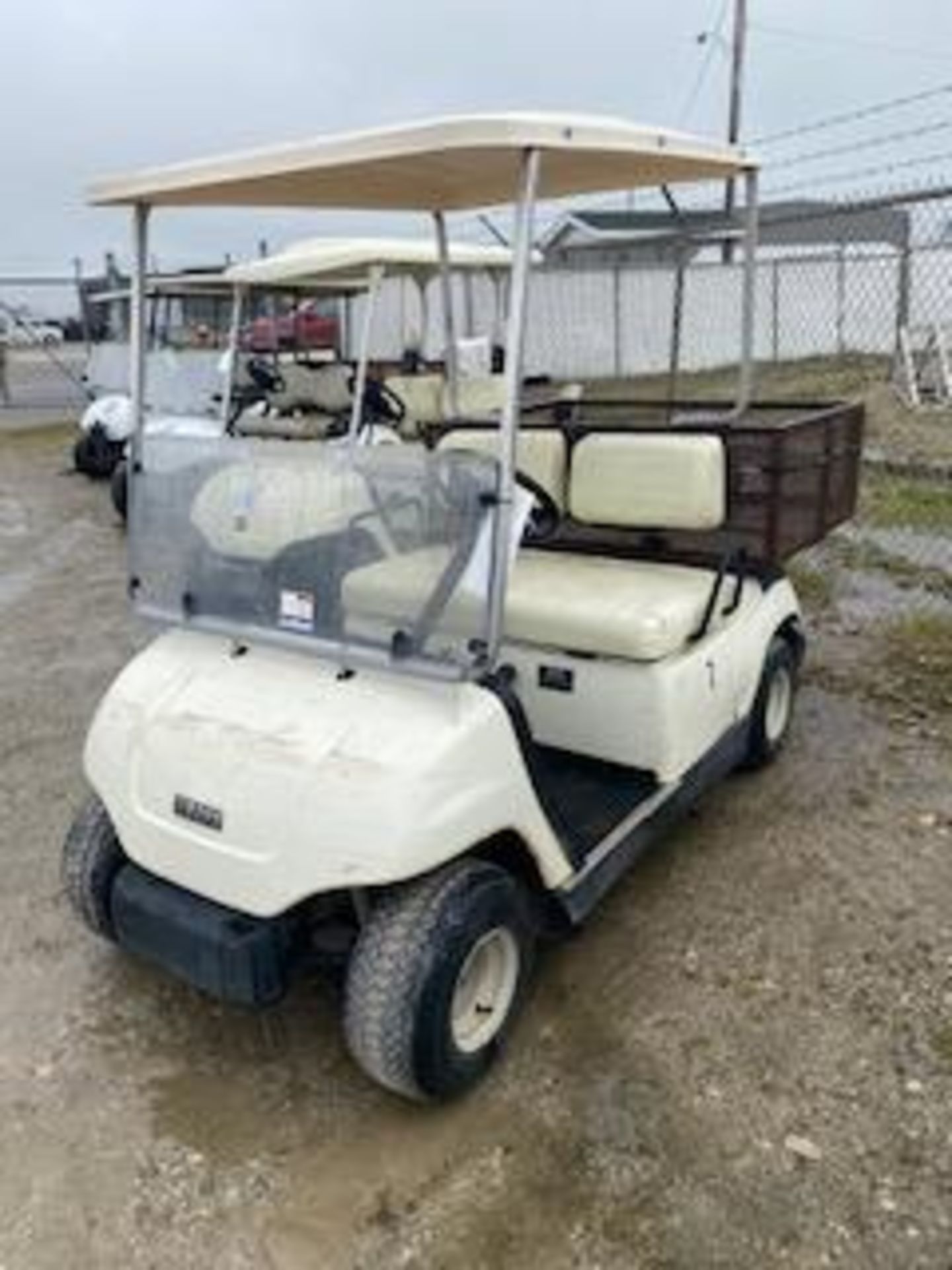 Yamaha gas golf cart (non-running, needs clutch assembly)