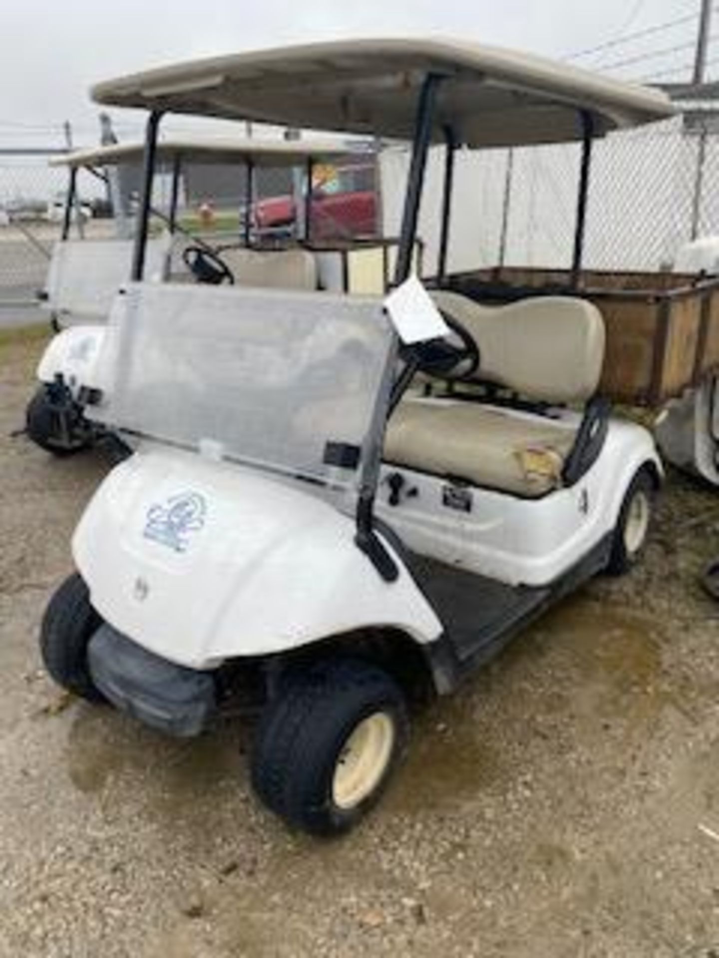 Yamaha gas golf cart (non-running, needs clutch assembly)