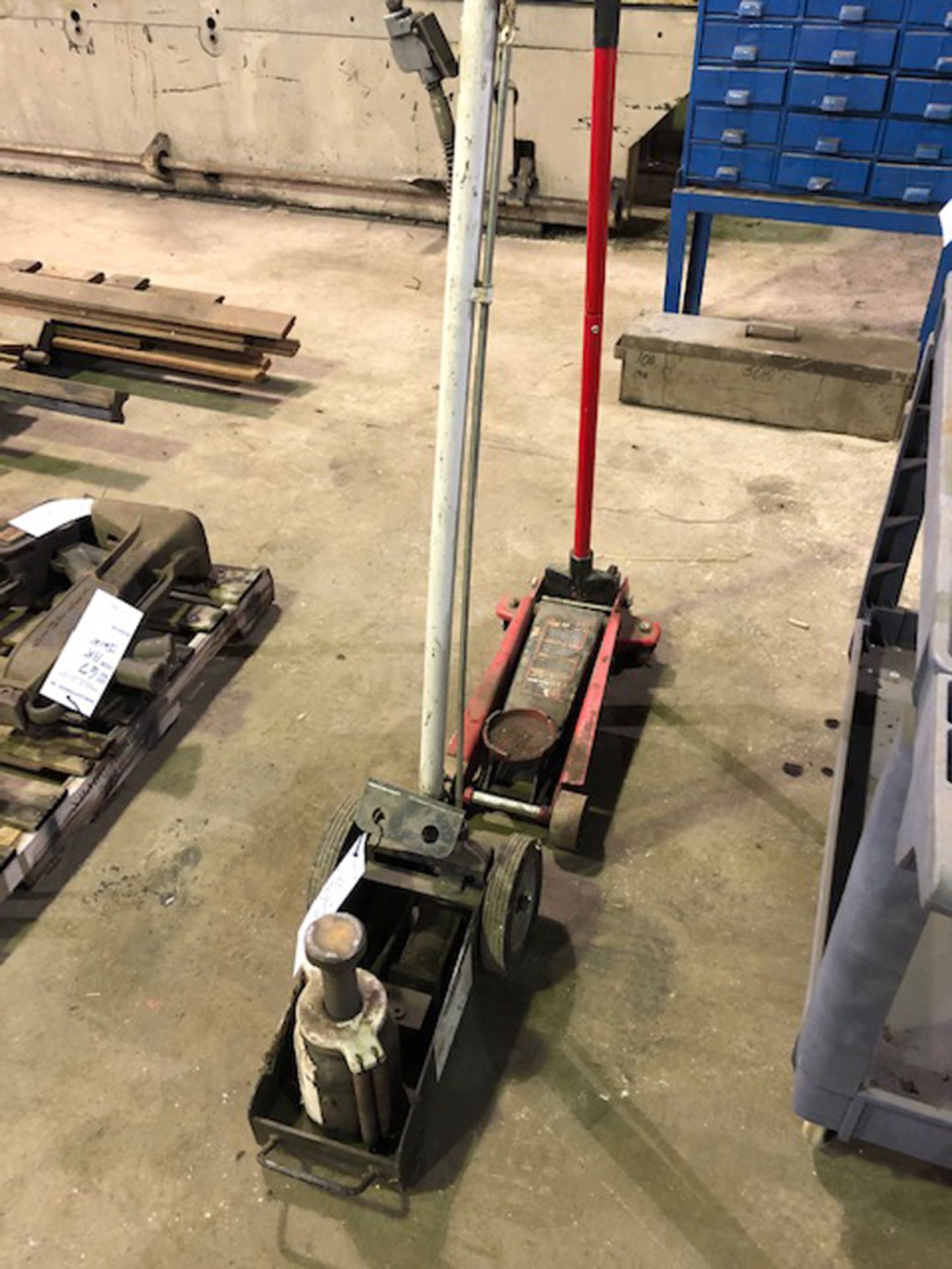 rolling pneumatic jack and floor jack