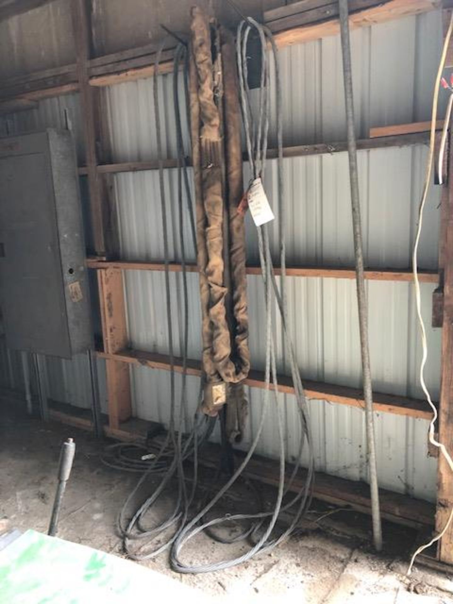 lot of large capacity cable whips