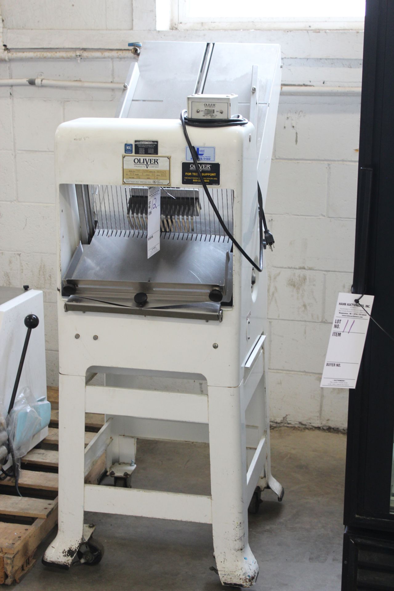 Oliver model 797-32NC 1ph 1/2hp slicer