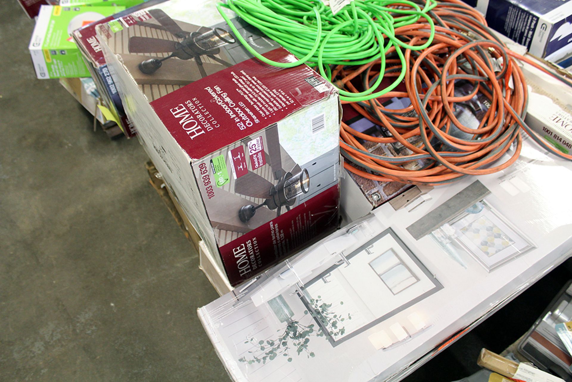 Pallet of lighting fixtures and cords - Image 2 of 2