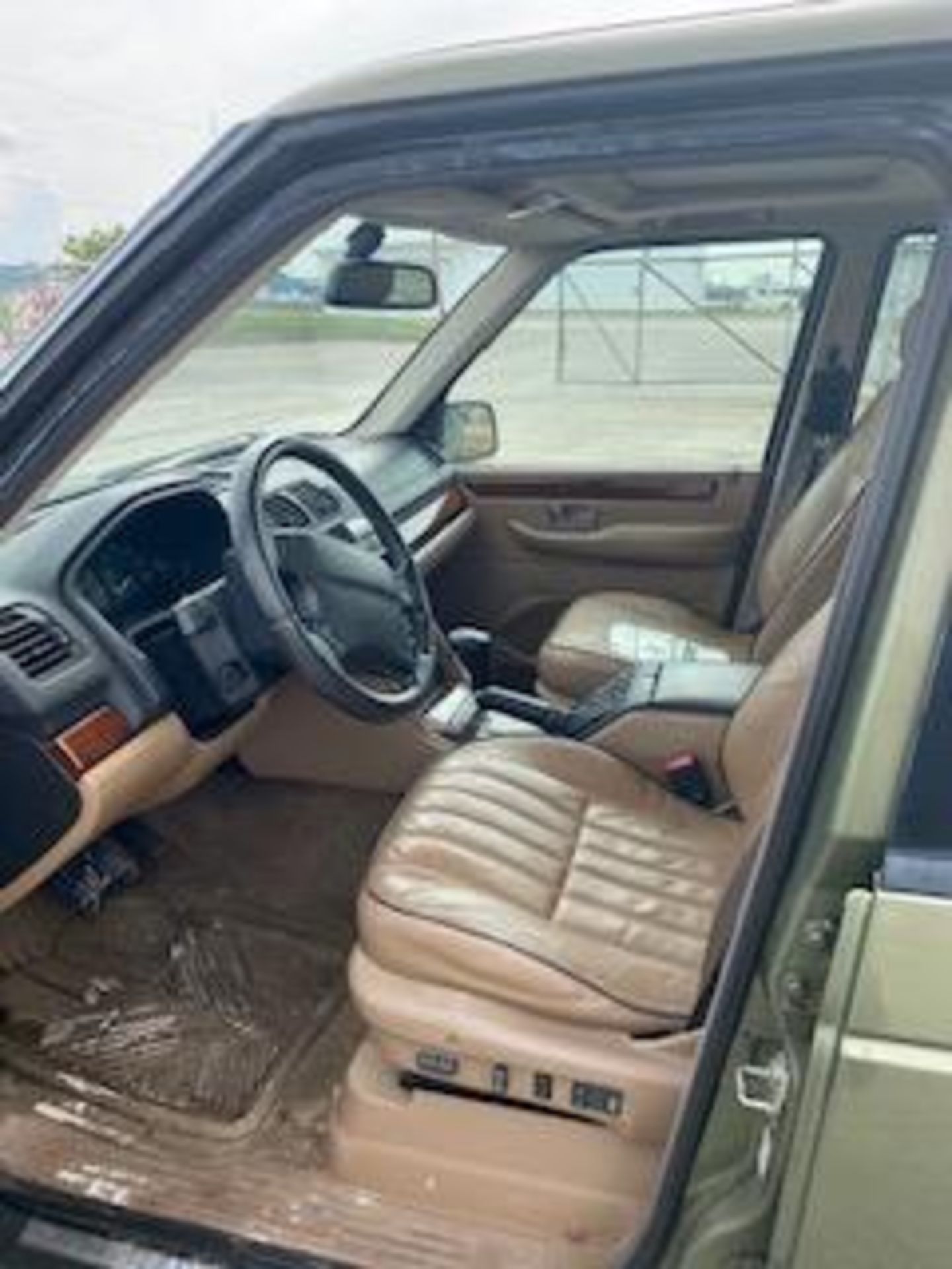 2000 Range Rover 4x4   Drives good  195K miles - Image 3 of 8