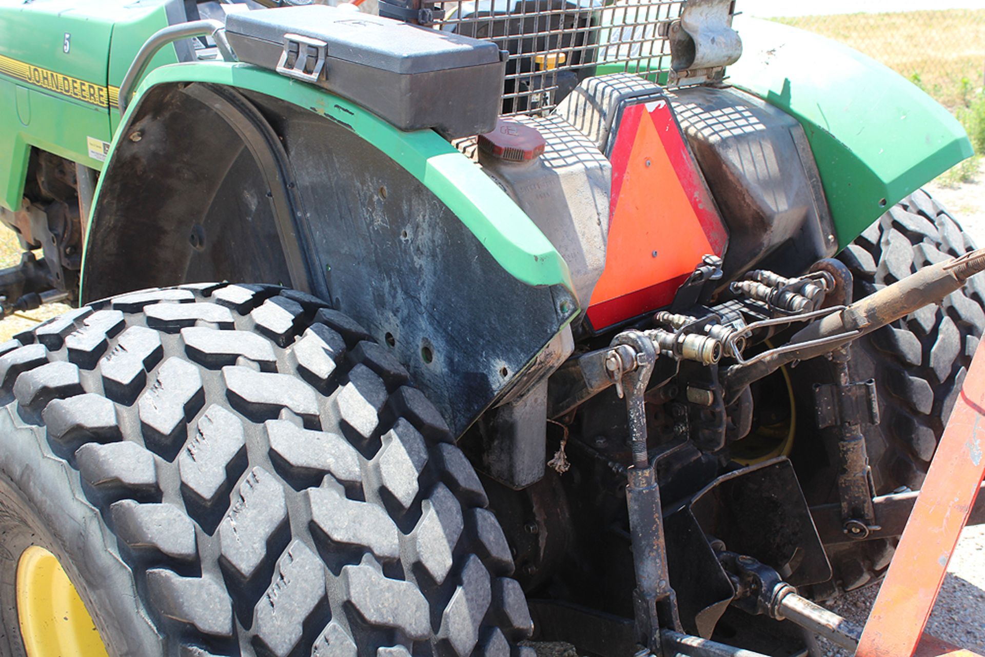 JOHN DEERE 5200 TRACTOR WITH TURF TIRES W/3792 HOURS - Image 2 of 5