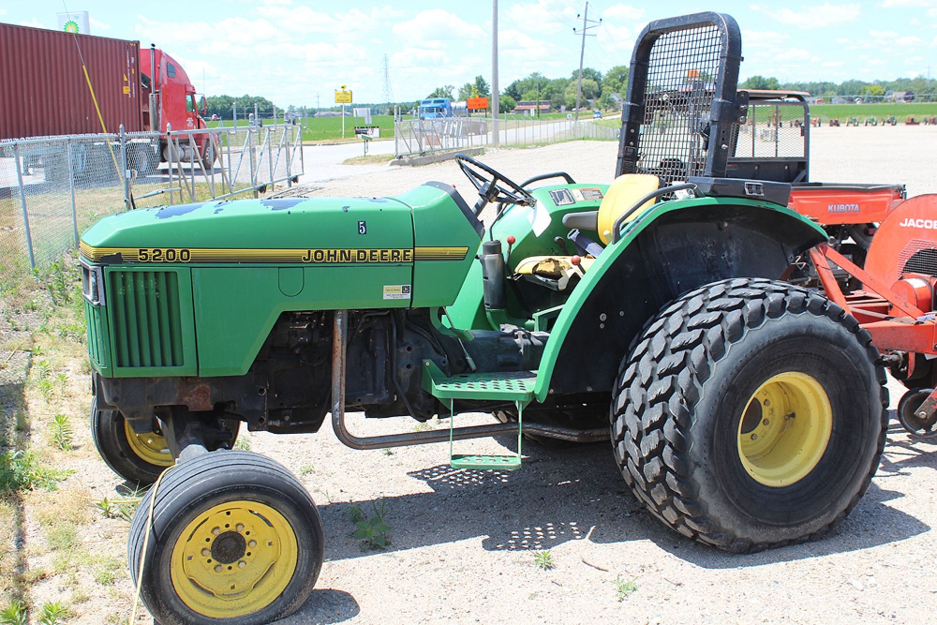 JOHN DEERE 5200 TRACTOR WITH TURF TIRES W/3792 HOURS