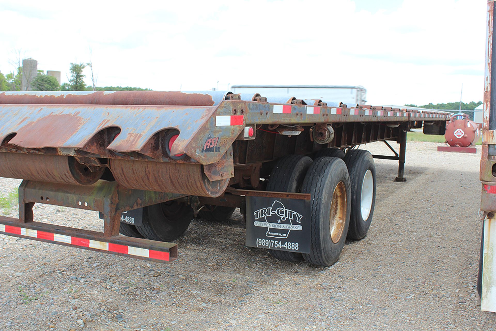 50' TRUSS TRAILER W/ROLLERS AND TILTS W/TITLE - Image 3 of 4