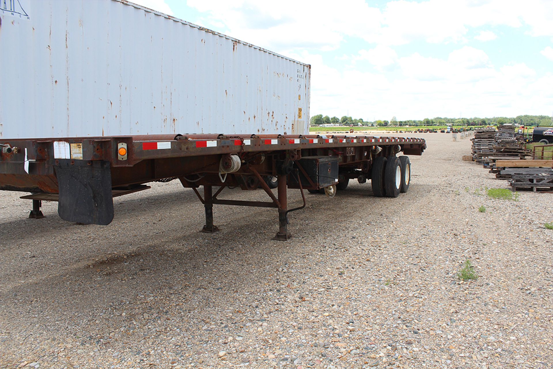 50' TRUSS TRAILER W/ROLLERS AND TILTS W/TITLE