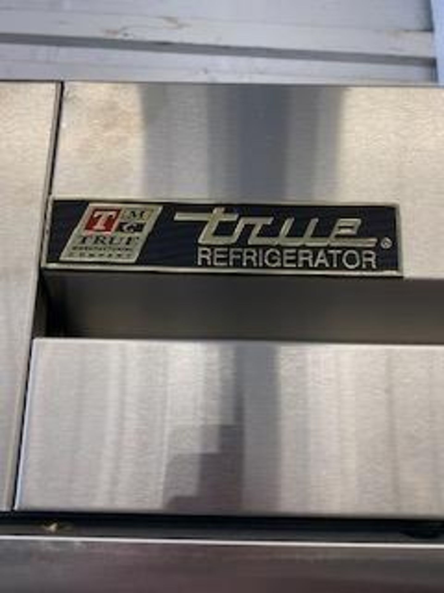 True refrigerator double door very clean - Image 2 of 4