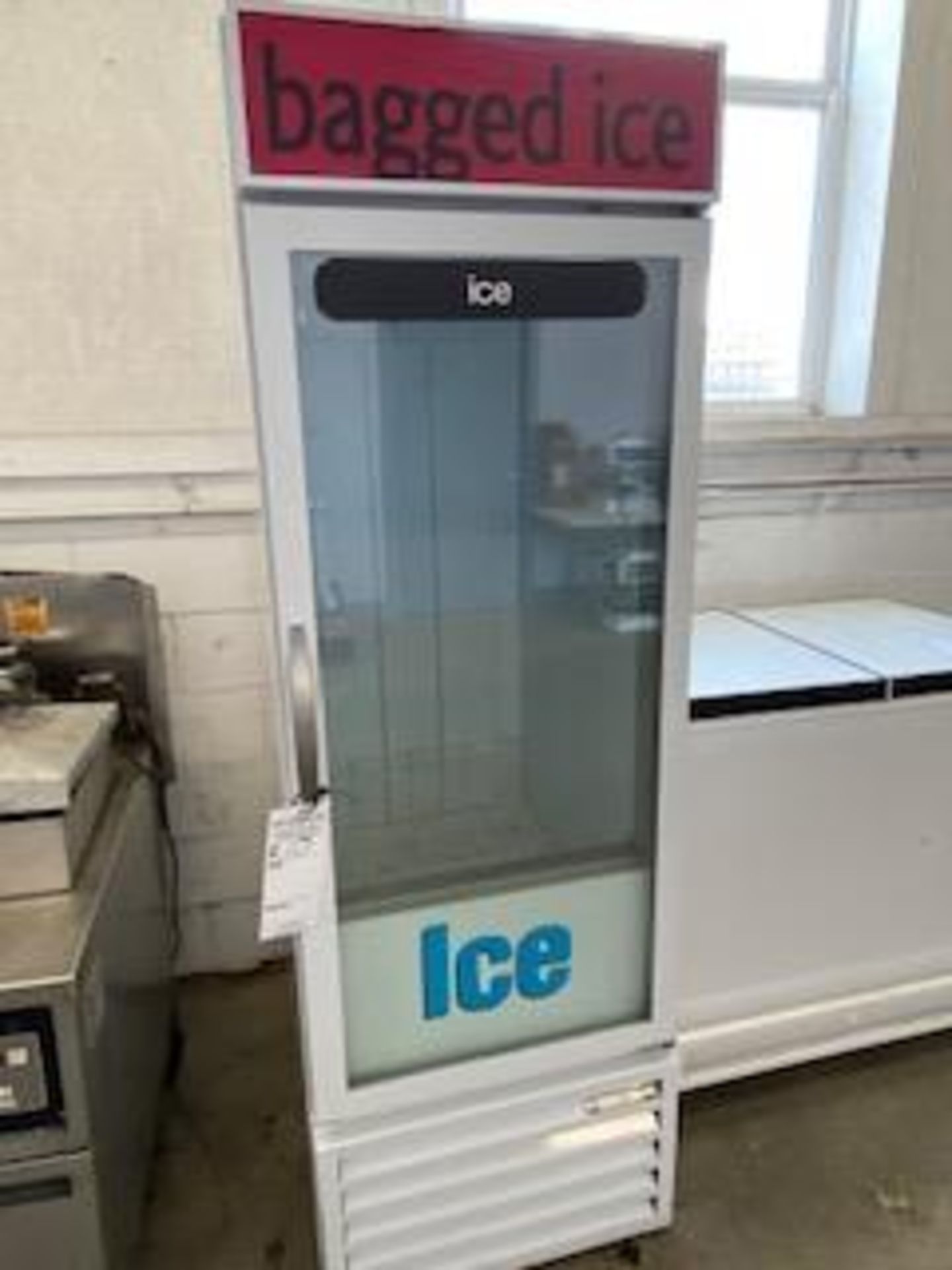 Beverage air commercial refer/freezer model IM24-1