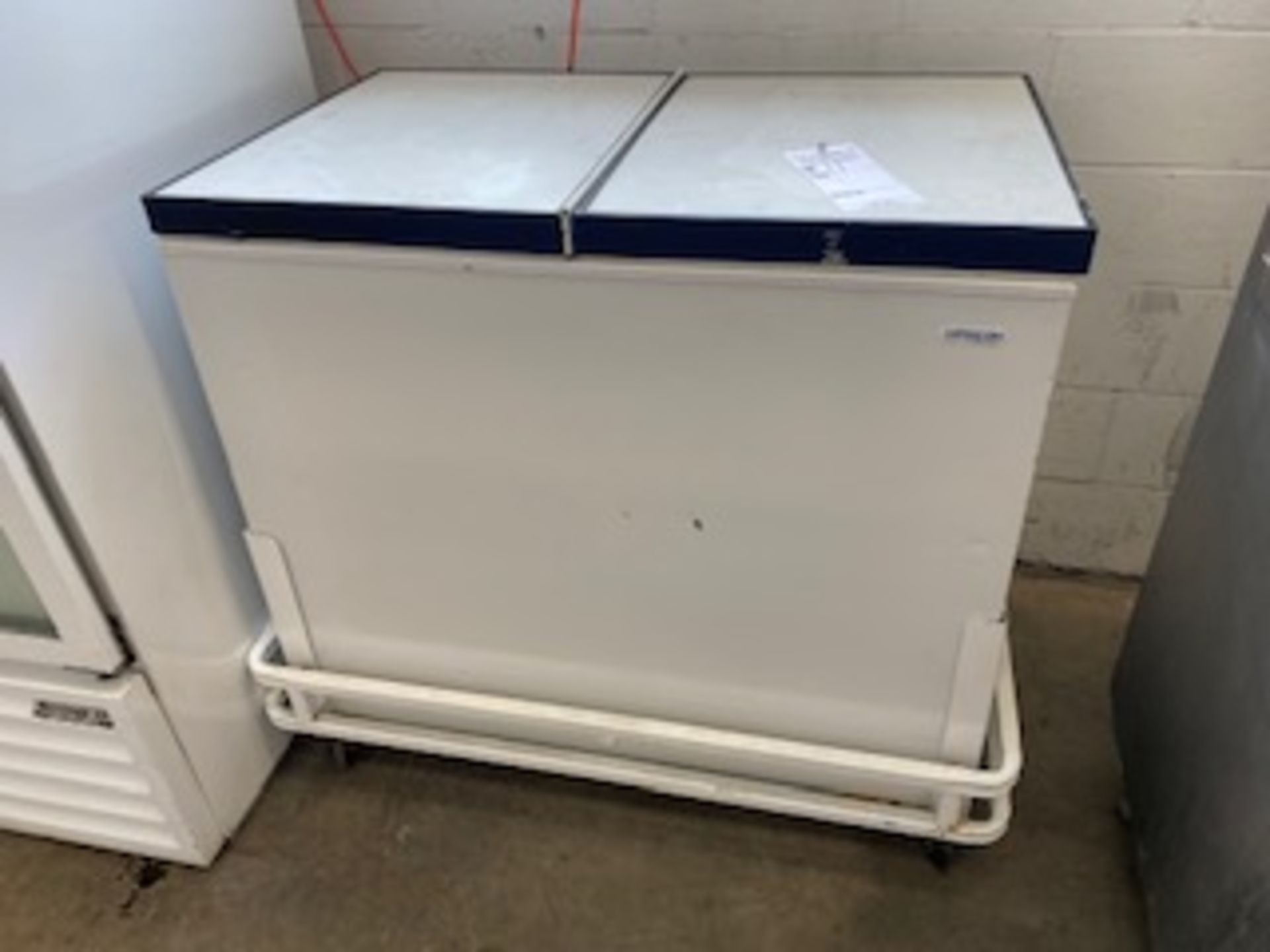 Fricon chest type freezer