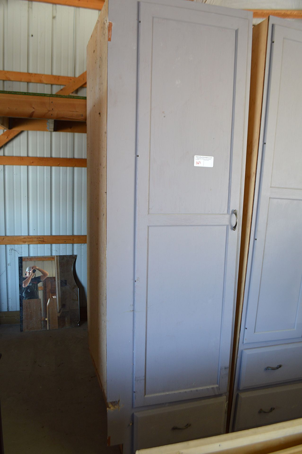 SINGLE DOOR CABINET