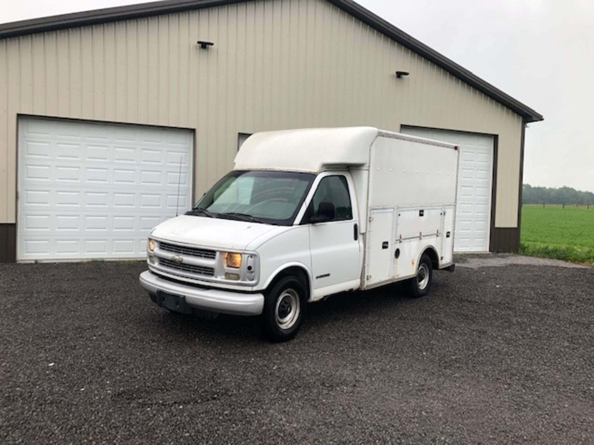 2001 CHEVY BOX TRUCK W/APPROX. 173K MILES - Image 2 of 19