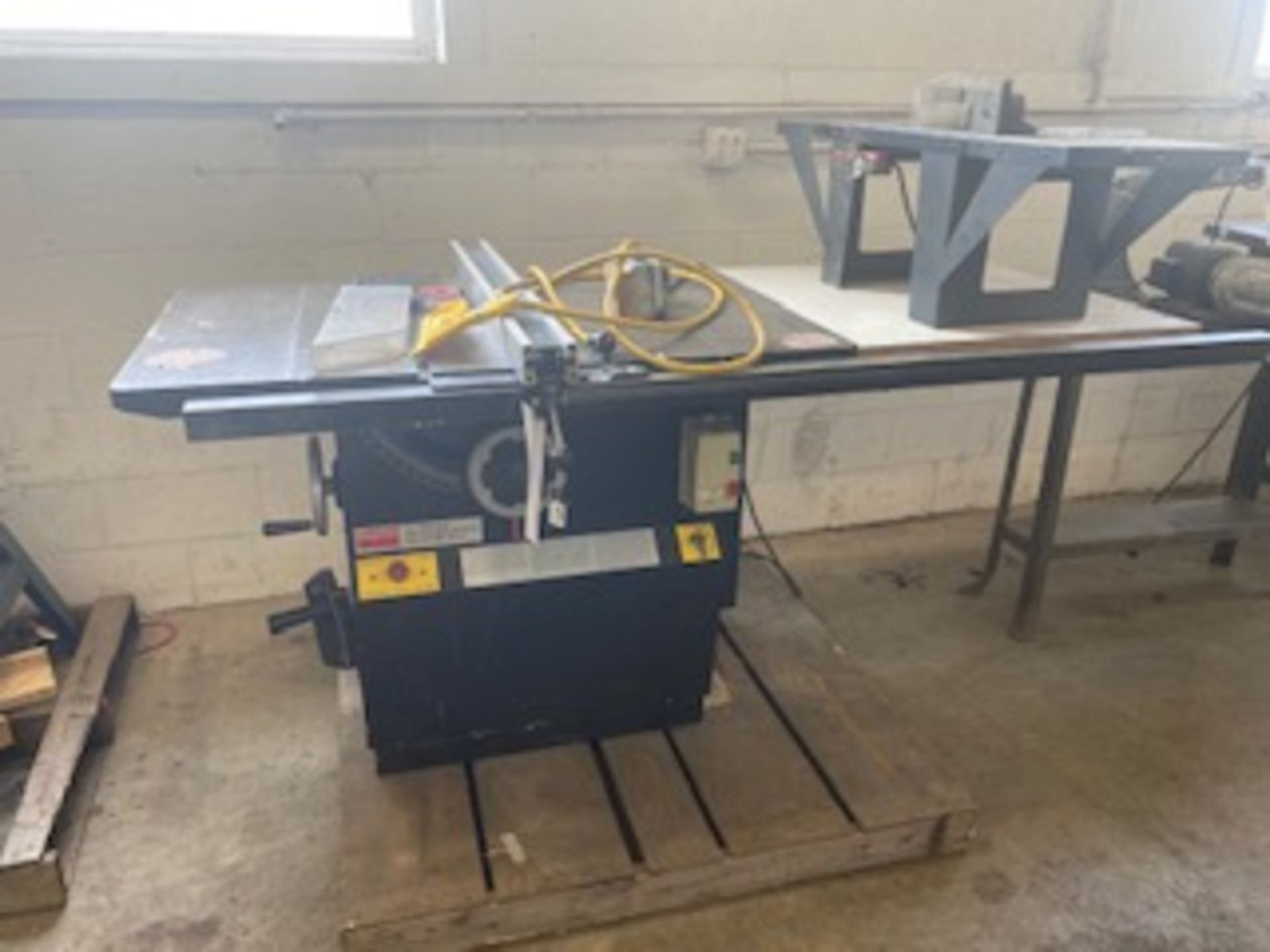 DAYTON 12" TABLE SAW