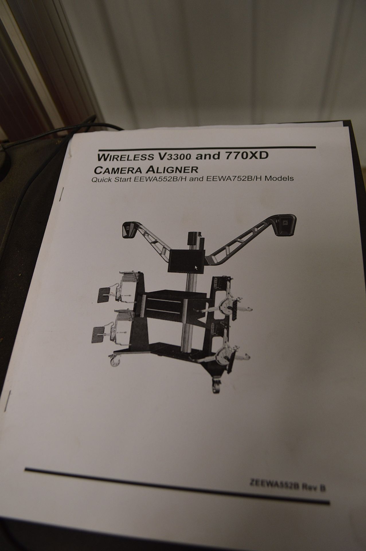 JOHNBEAN V-3300 VEHICLE ALIGNMENT SYSTEM - Image 4 of 4