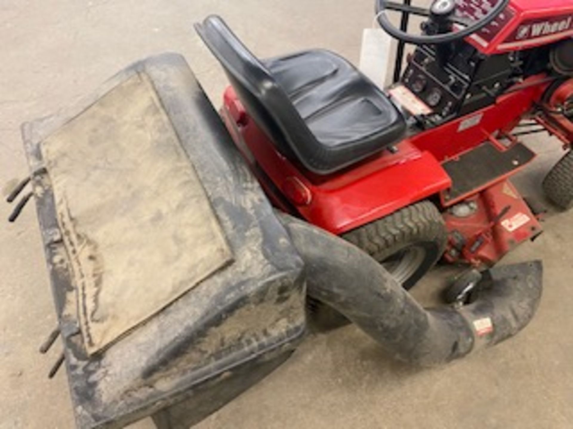 WHEEL HORSE RIDING LAWN MOWER, MODEL 312-A WITH DECK AND BAGGER - Image 6 of 7