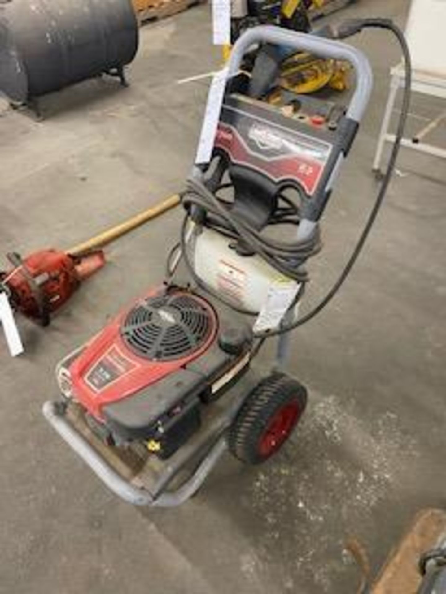 BRIGGS AND STRATTON POWER WASHER - Image 2 of 3