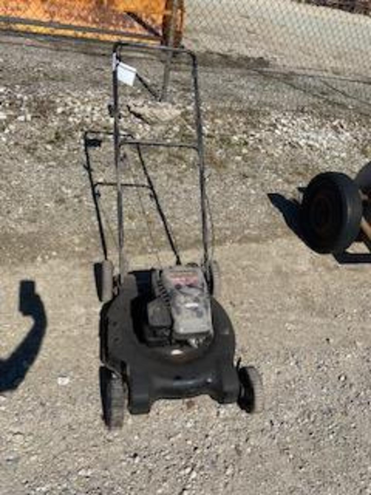 YARD MACHINE PUSH MOWER