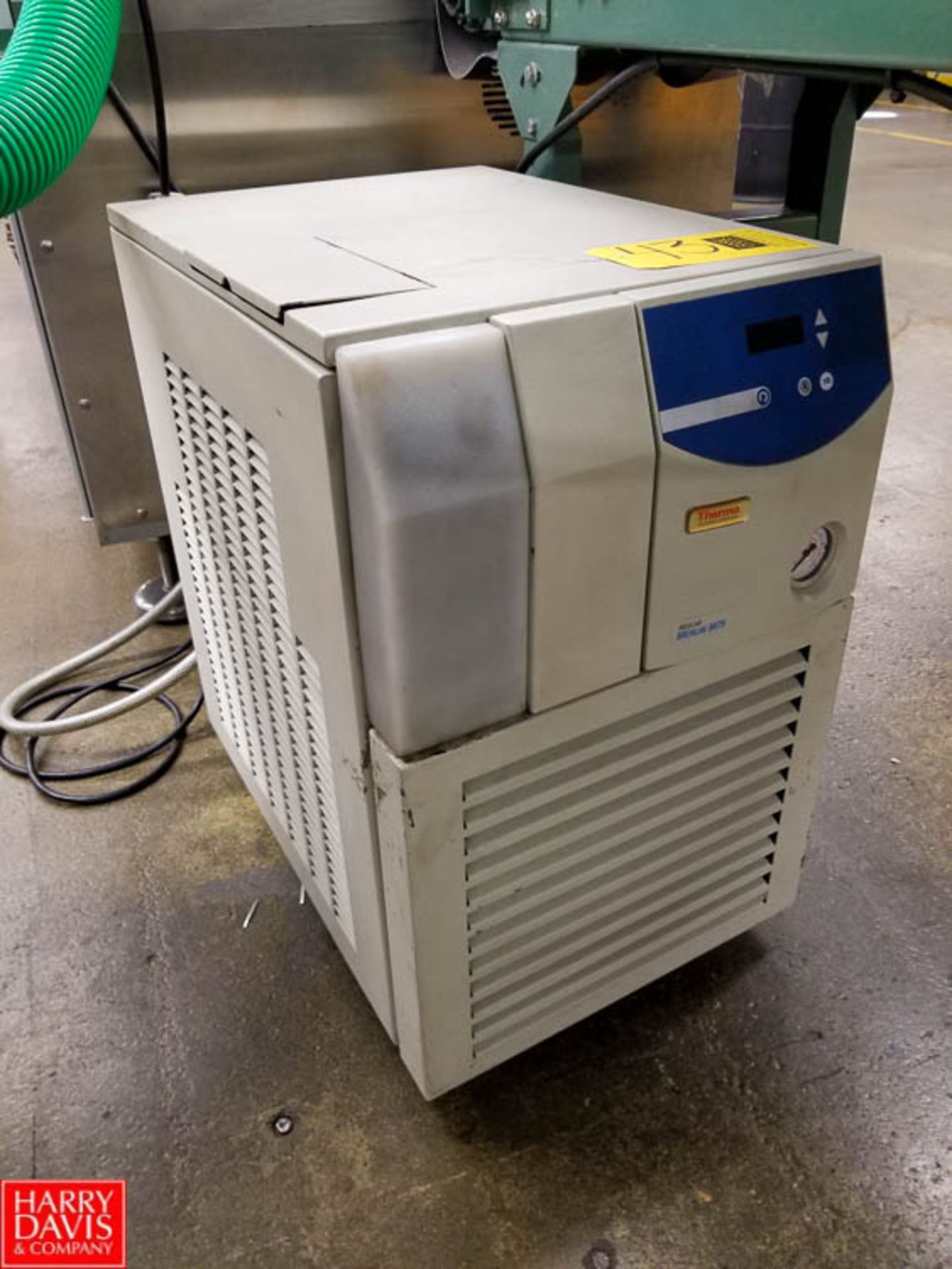 2010 NES Lab Chiller 200-230 V, 50 Hz, 1 Ph. Model: Merlin M75 SN: 106250094 Rigging Fee: $100