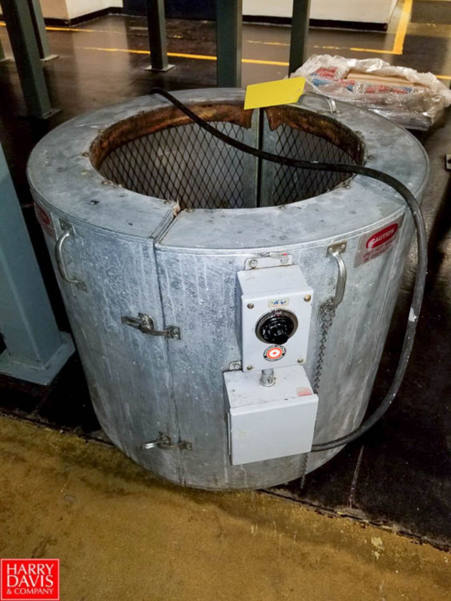 Ohmtemp Clamshell Barrel Heater 230 V, 3 Ph., 60 Hz Model: SWL-55-2303 Rigging Fee: $150