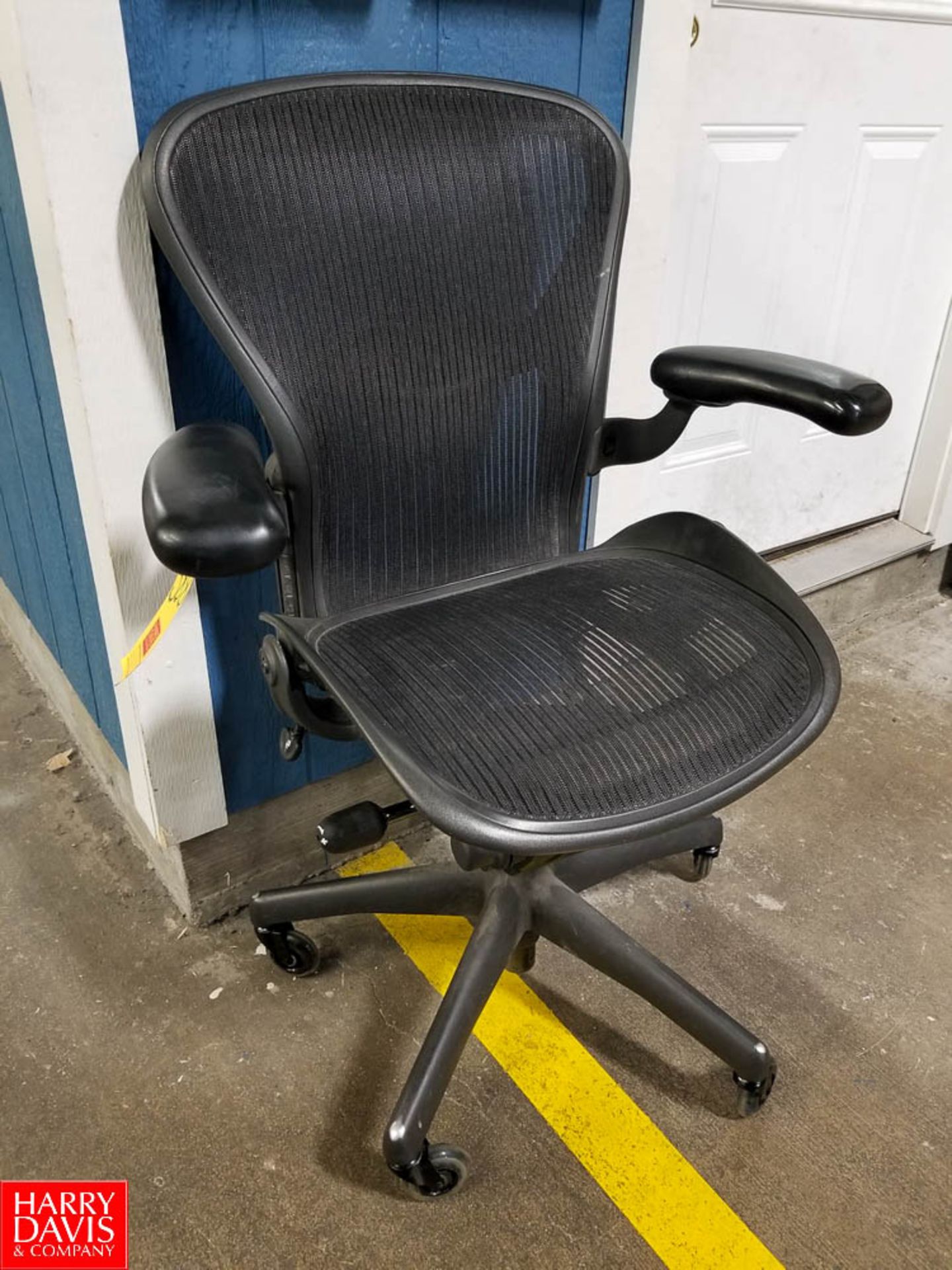 Herman Miller Aeron Ergonomic Office Chair - Rigging Fee: $25