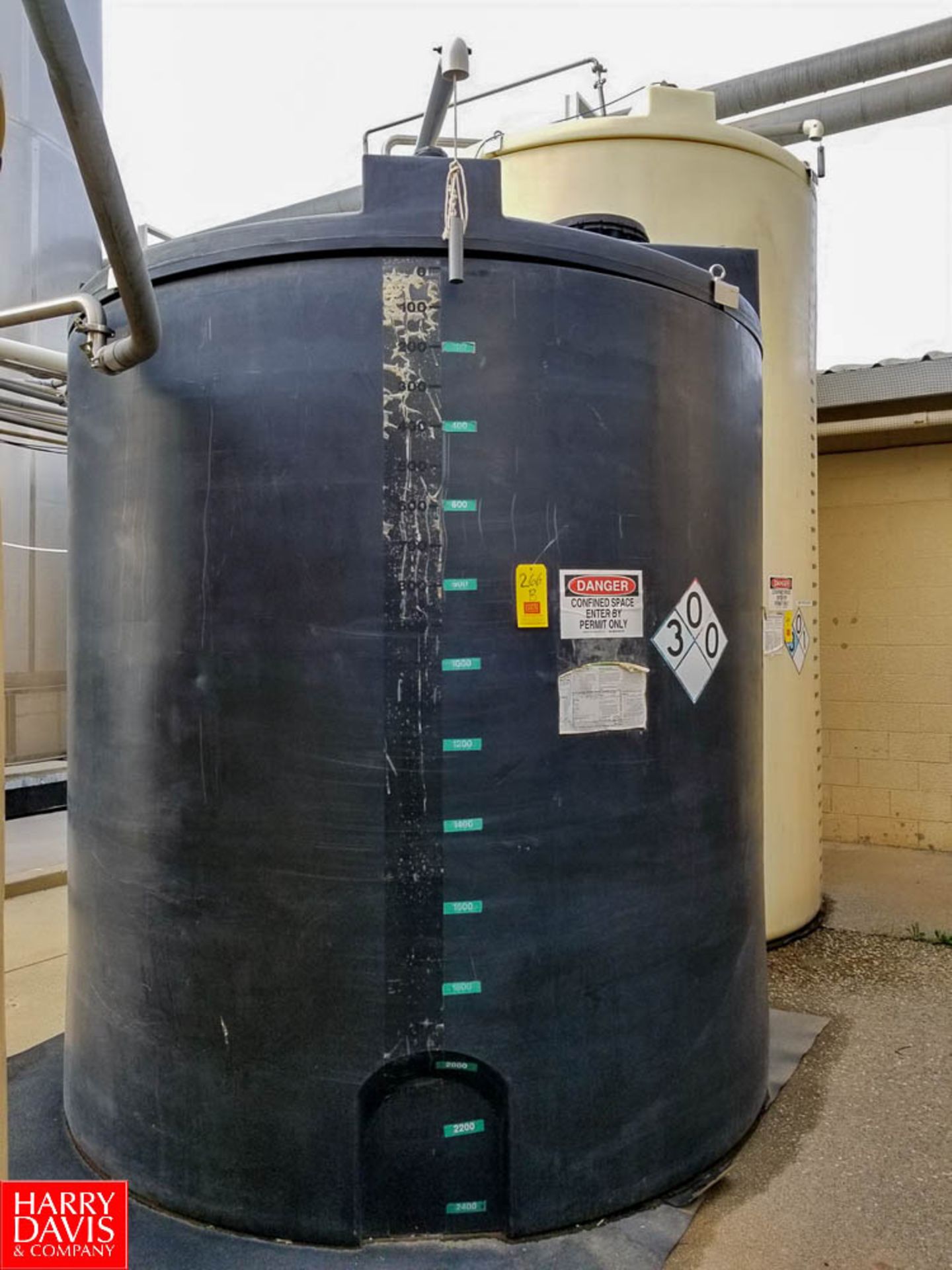 2400 Gallon Poly Chlorinated Alkaline Cleaner Tank - Rigging Fee: $1000