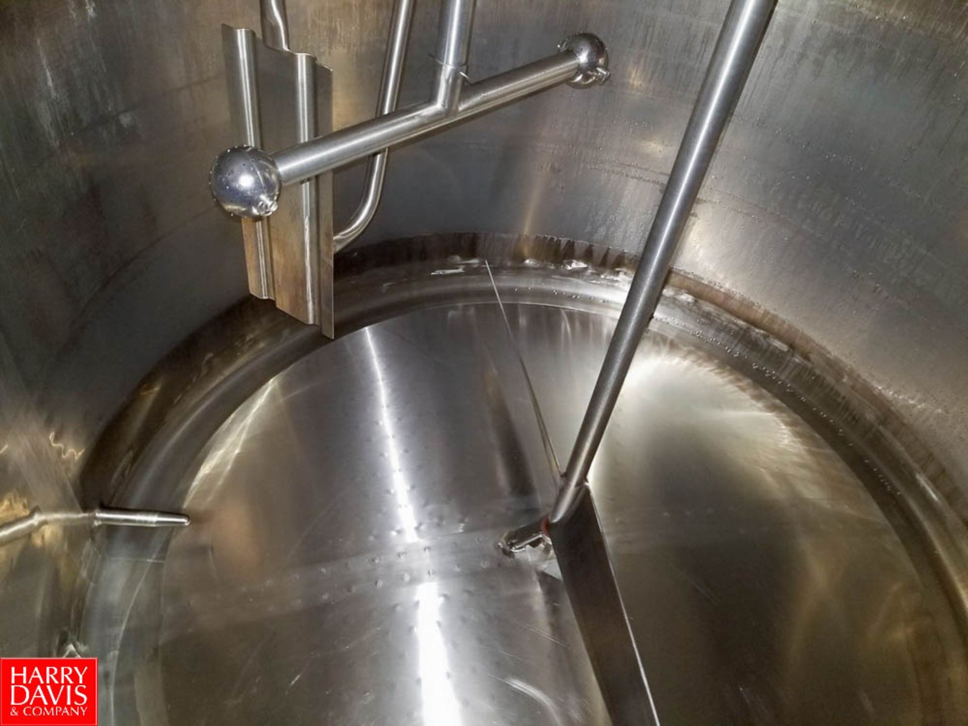 Mueller 600 Gallon Jacketed S/S Processor Tank with Vertical Agitation (Tank 112) - Rigging Fee: $ - Image 2 of 2