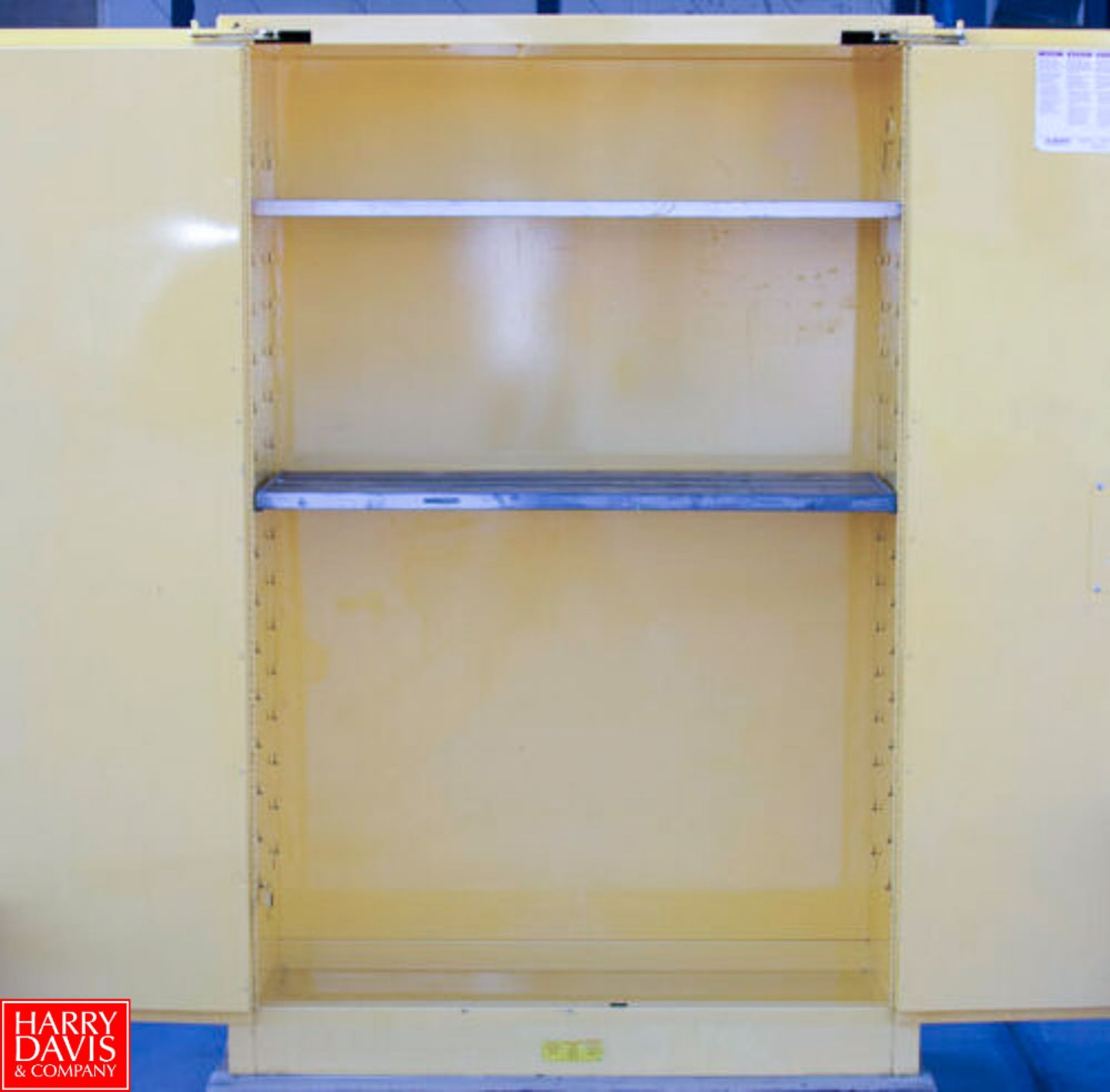 2018 Justrite 90 Gallon Sure-Grip EX Flammable Liquid Storage Cabinet (Located In Portland OR) - - Image 6 of 7