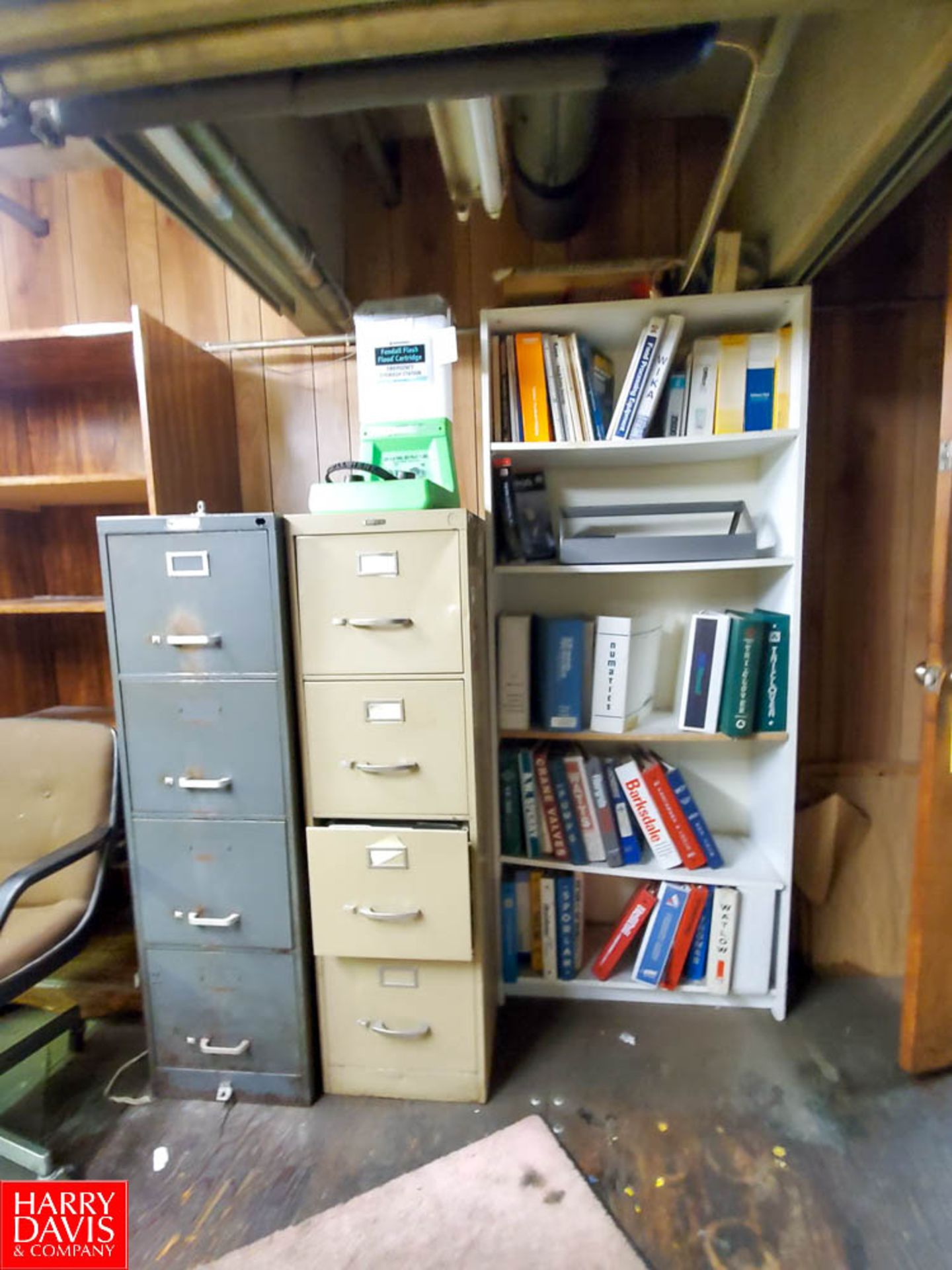 (1) Wood Desk; (8) 4-Drawer Metal Vertical Filing Cabinets; (2) Bookshelfs Rigging Fee: $ 200 - Image 3 of 4