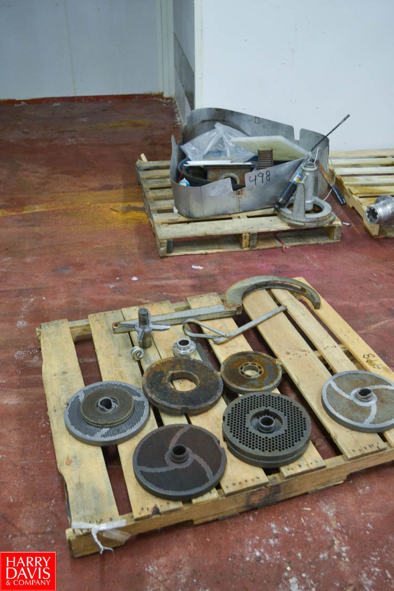 Meat Grinder Parts, Including (2) New Augers, (3) Throats, Assorted Heads and Tools on (5) Pallets - Image 5 of 5