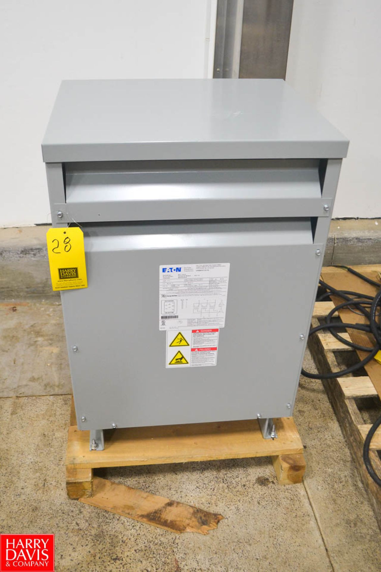 New Transformer Eaton Dry Type: 45KVA 480/240 Volt